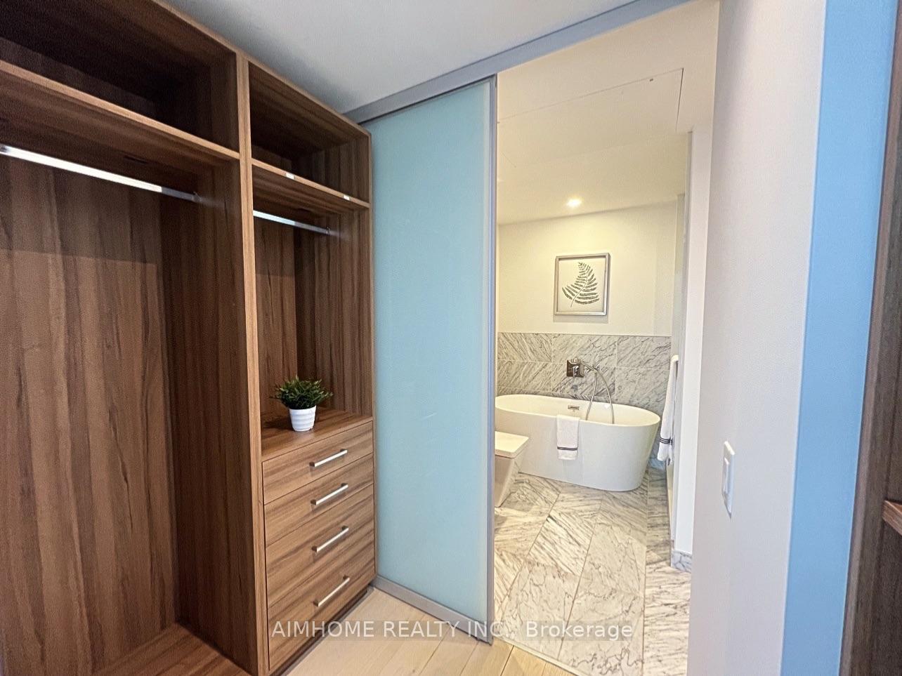 Photo 27 of Unit 4412, 488 University Avenue, Toronto, Kensington-Chinatown — HOMEH