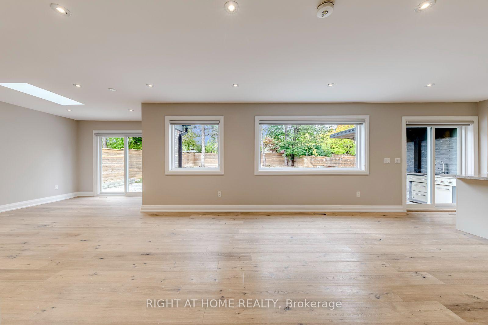 Photo 4 of 30 Penwick Crescent, Richmond Hill, North Richvale — HOMEH