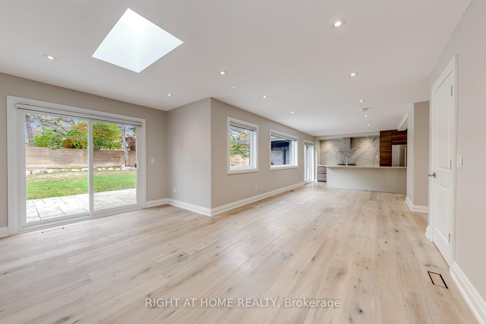 Photo 6 of 30 Penwick Crescent, Richmond Hill, North Richvale — HOMEH