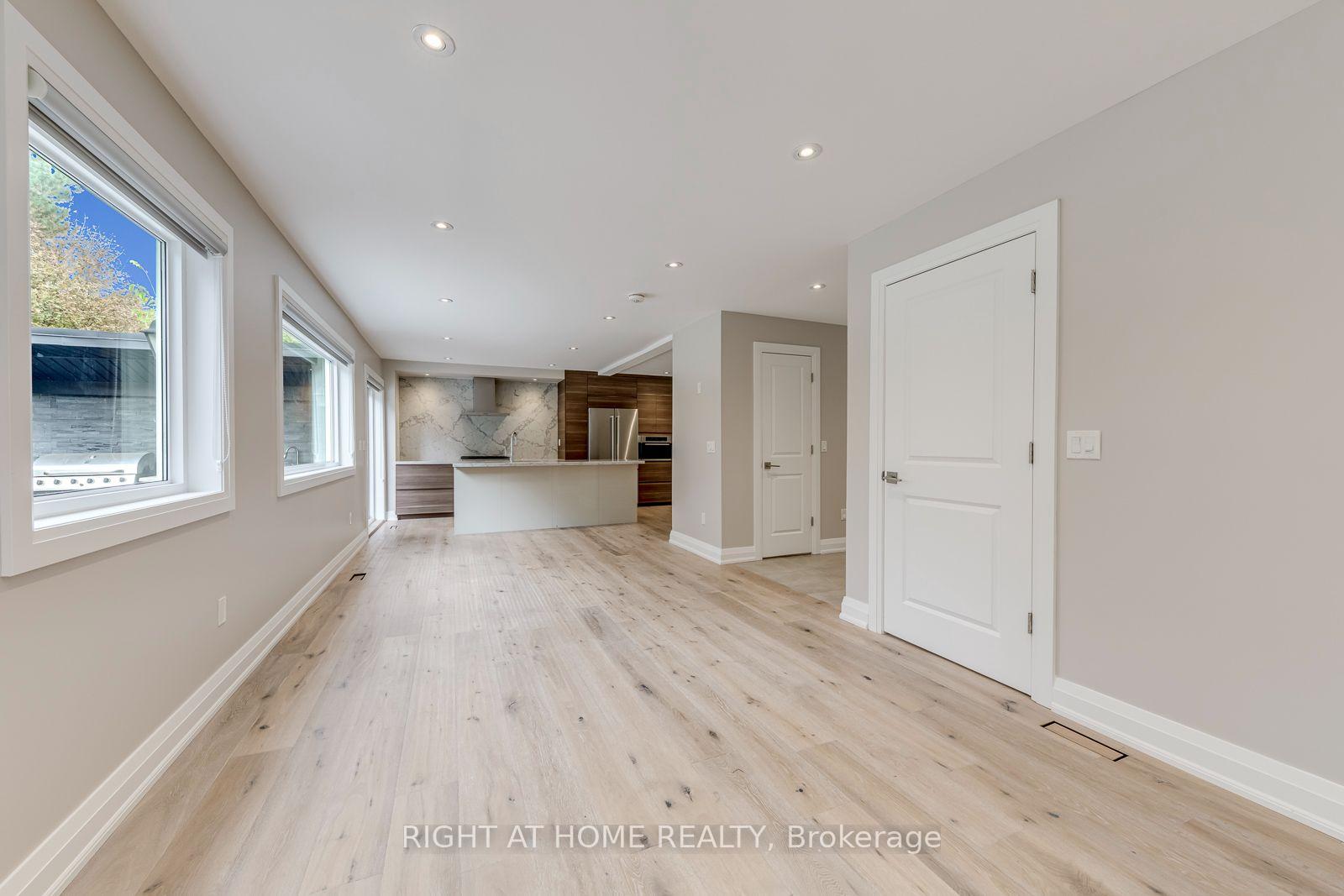 Photo 7 of 30 Penwick Crescent, Richmond Hill, North Richvale — HOMEH