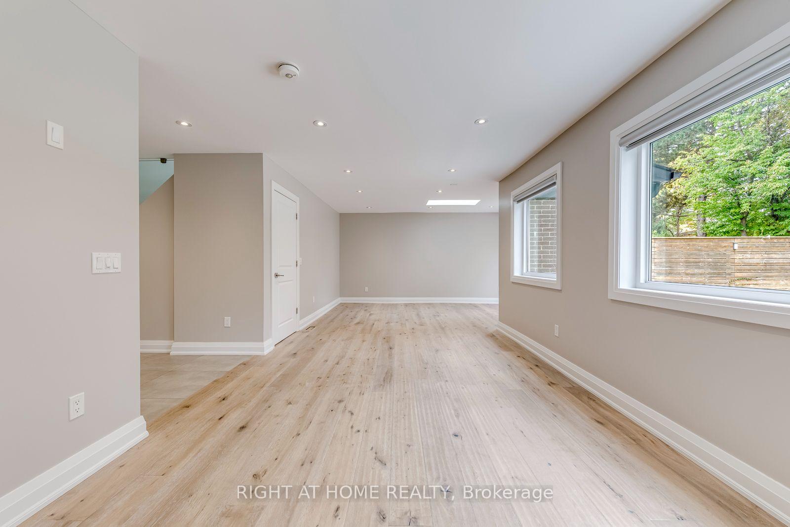 Photo 8 of 30 Penwick Crescent, Richmond Hill, North Richvale — HOMEH