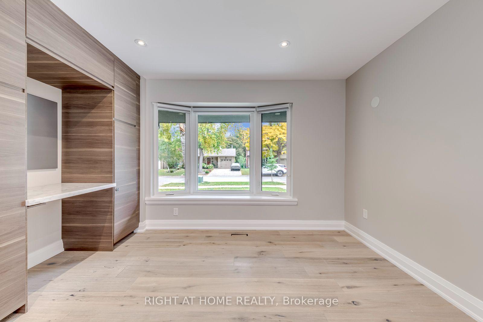 Photo 11 of 30 Penwick Crescent, Richmond Hill, North Richvale — HOMEH