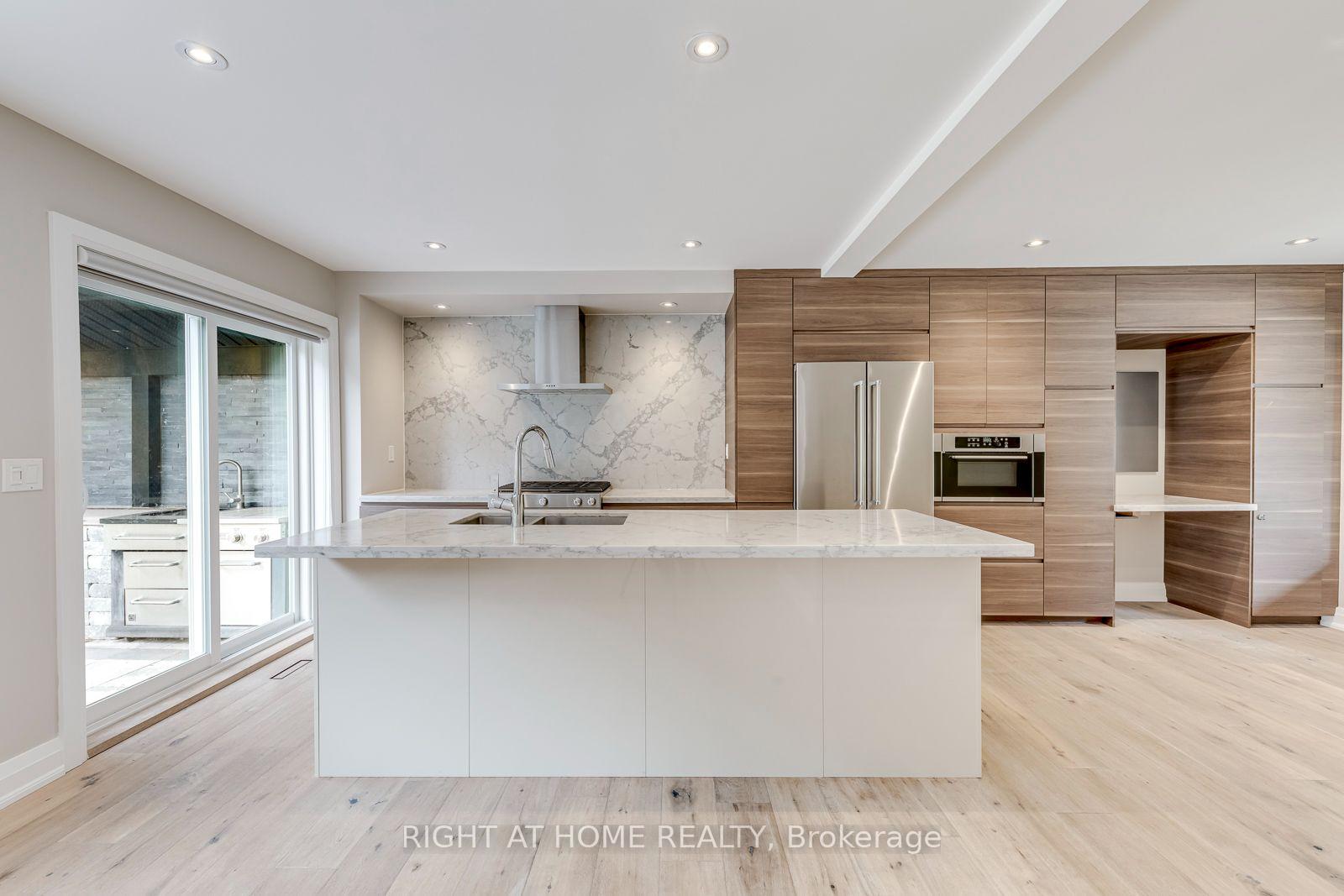 Photo 13 of 30 Penwick Crescent, Richmond Hill, North Richvale — HOMEH