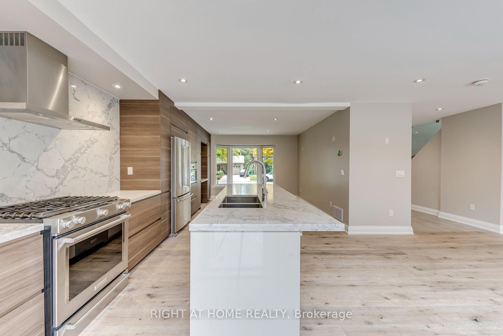 Photo 17 of 30 Penwick Crescent, Richmond Hill, North Richvale — HOMEH