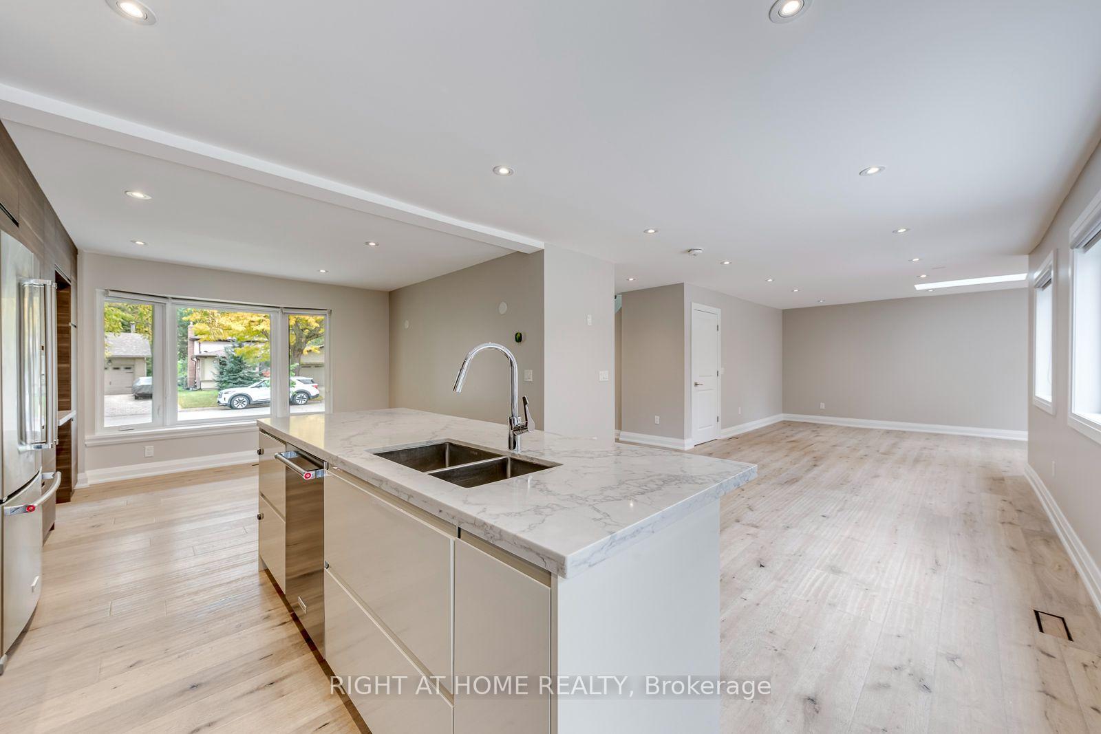 Photo 18 of 30 Penwick Crescent, Richmond Hill, North Richvale — HOMEH