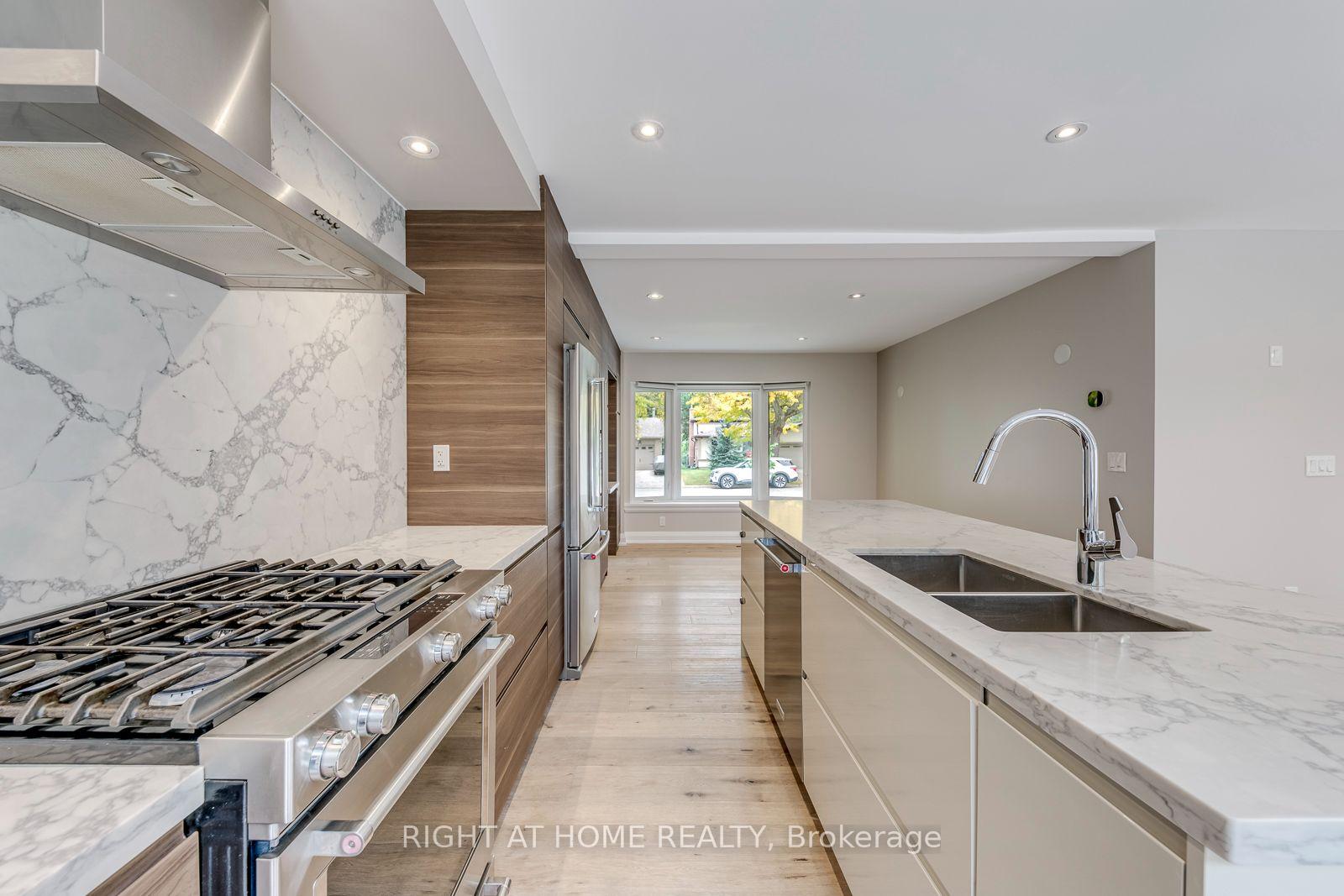 Photo 19 of 30 Penwick Crescent, Richmond Hill, North Richvale — HOMEH