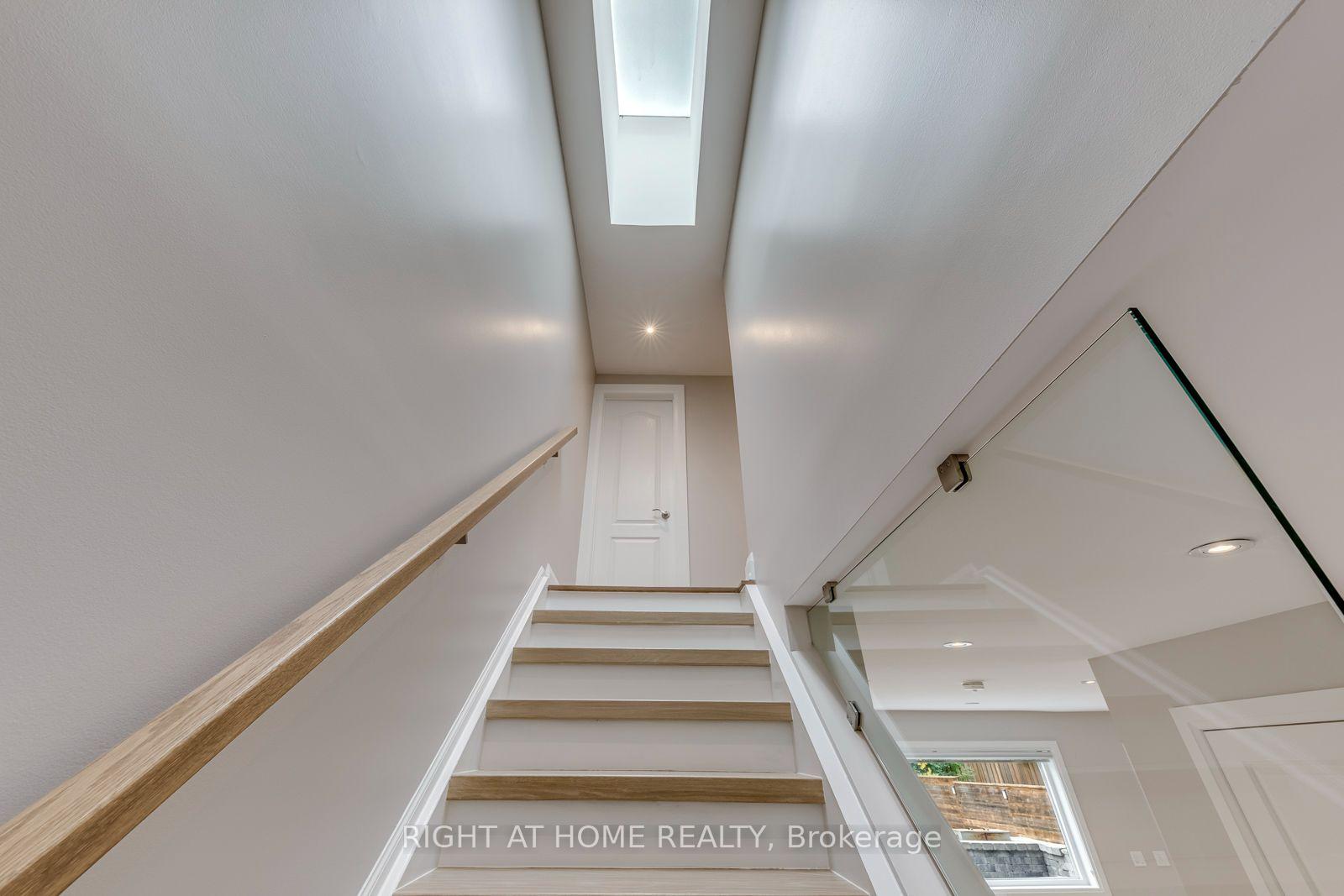 Photo 22 of 30 Penwick Crescent, Richmond Hill, North Richvale — HOMEH