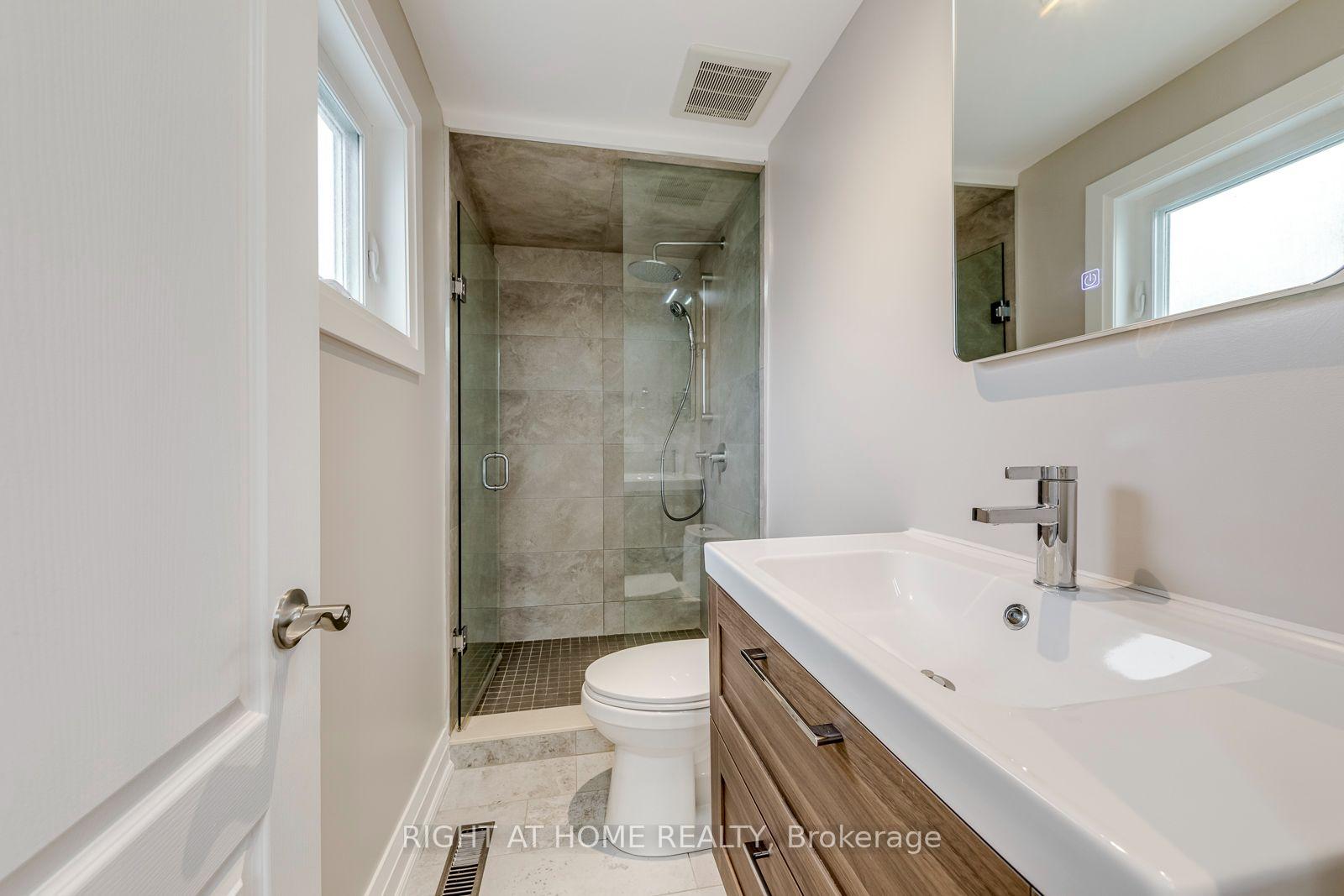 Photo 23 of 30 Penwick Crescent, Richmond Hill, North Richvale — HOMEH
