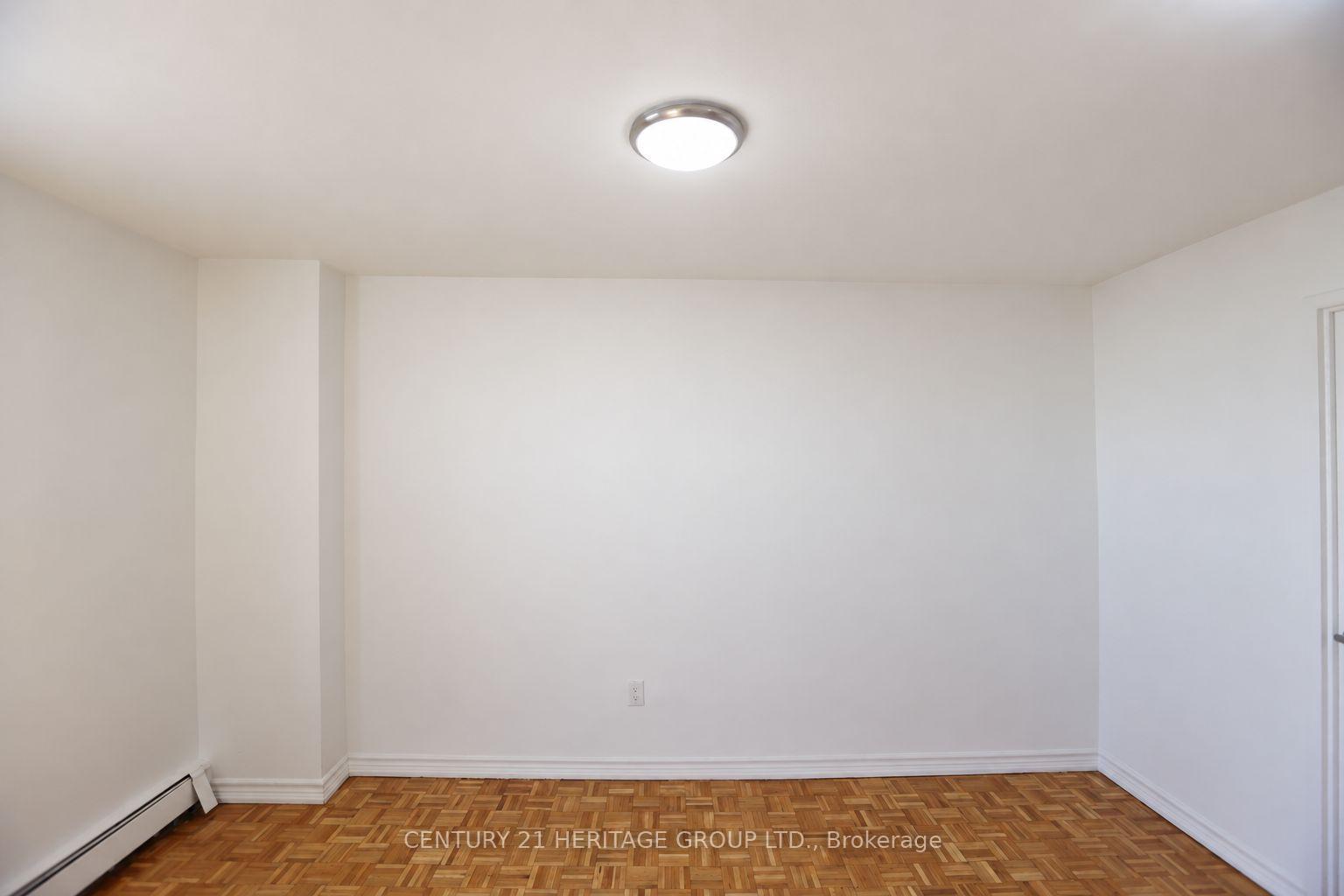 Photo 2 of Unit 702, 41 Garfella Drive, Etobicoke, Mount Olive-Silverstone-Jamestown — HOMEH