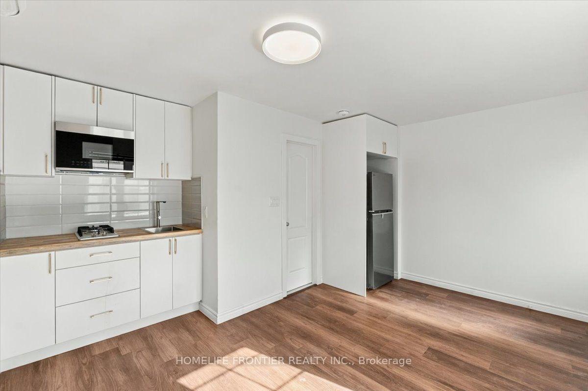 Photo 2 of Unit Unit 4, 99 Regent Road, North York, Downsview-Roding-CFB — HOMEH