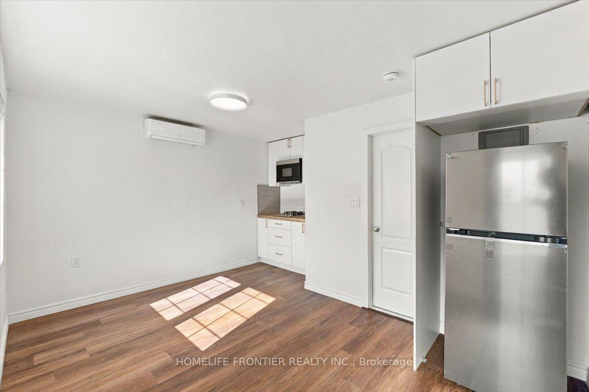 Photo 3 of Unit Unit 4, 99 Regent Road, North York, Downsview-Roding-CFB — HOMEH