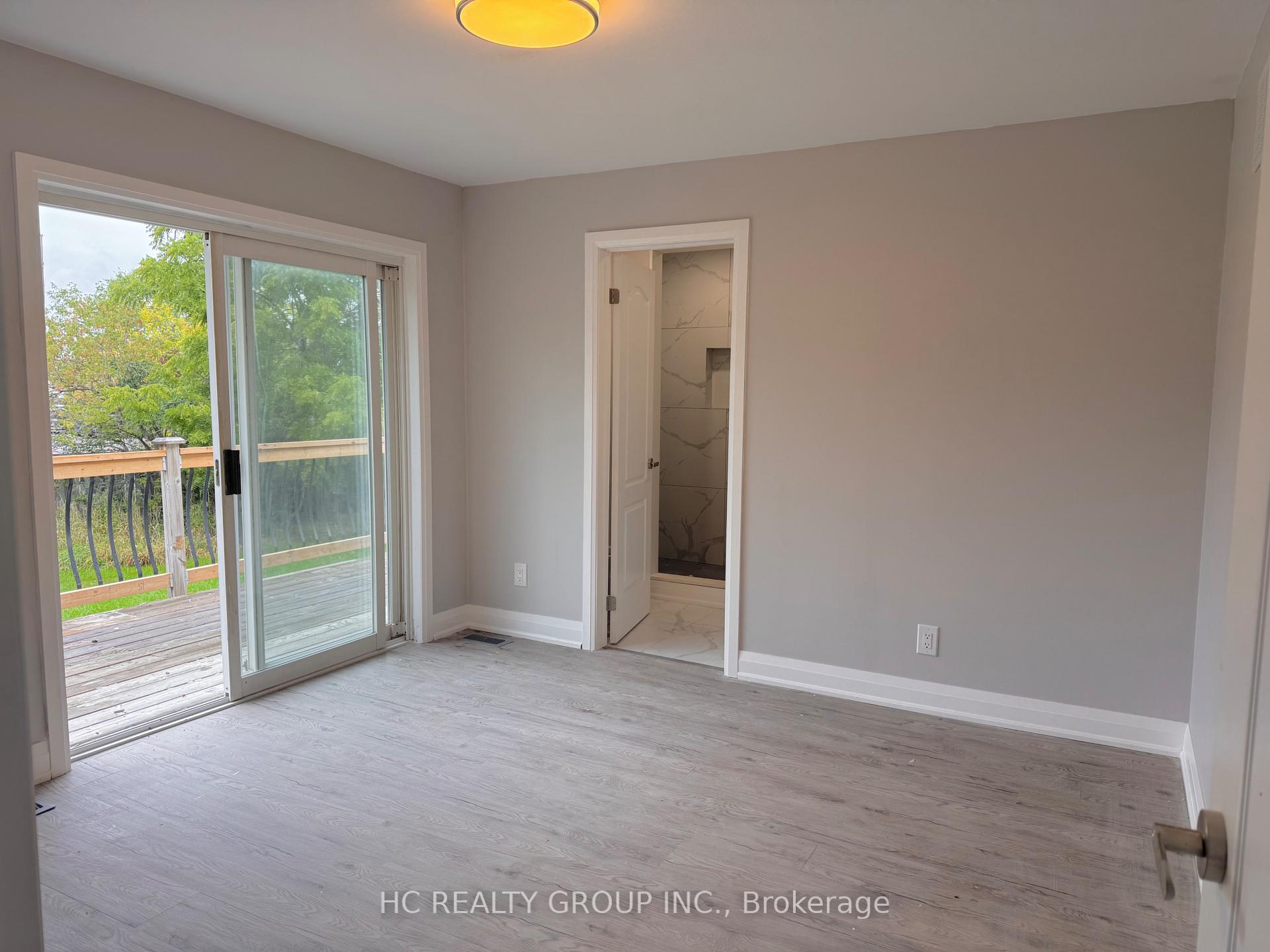 Photo 8 of 32 B King Richard Court, Markham, Bullock — HOMEH