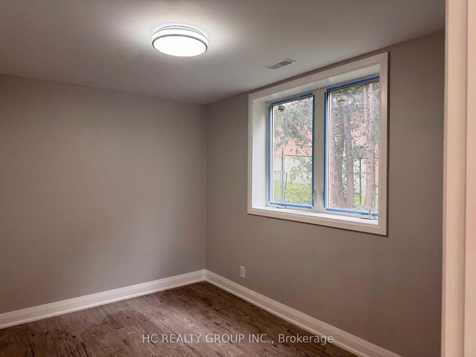 Photo 10 of 32 B King Richard Court, Markham, Bullock — HOMEH