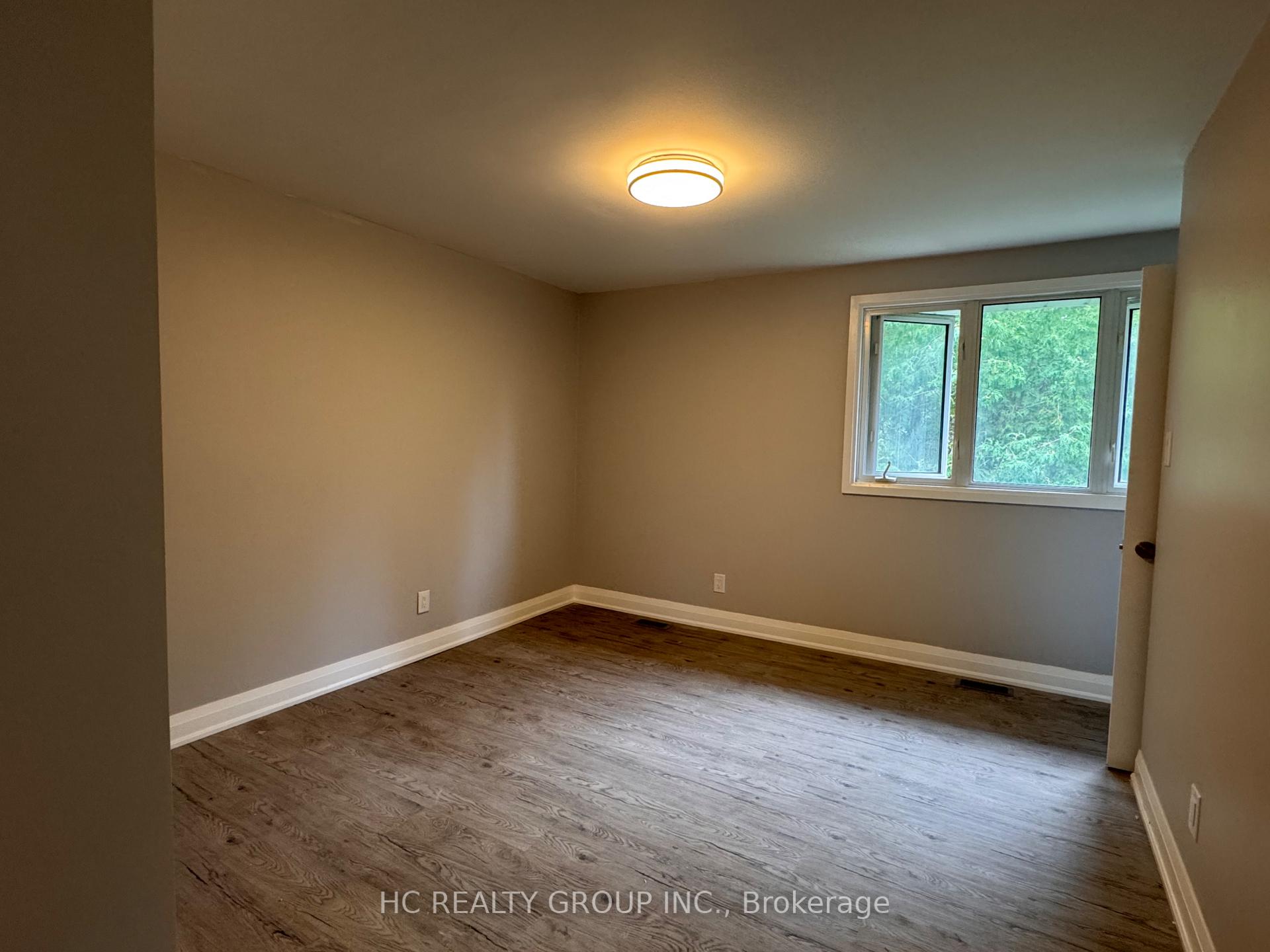 Photo 12 of 32 B King Richard Court, Markham, Bullock — HOMEH