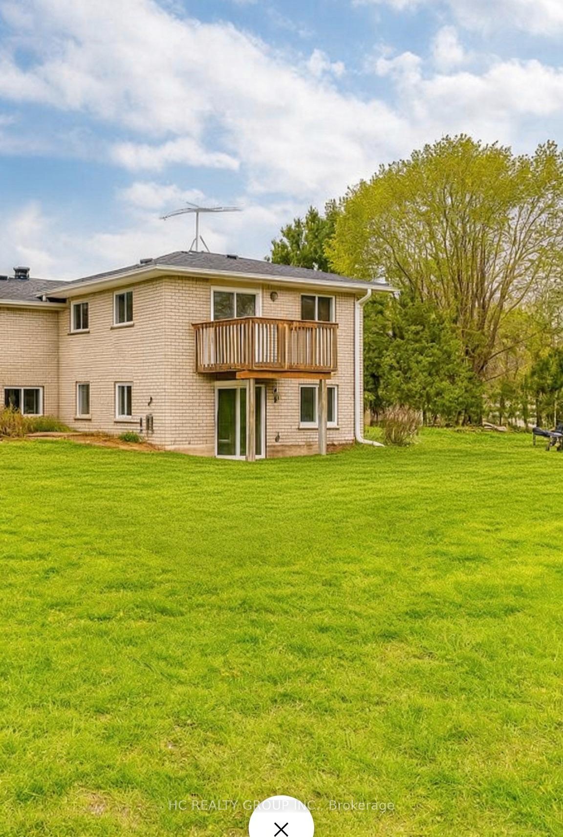 Photo 15 of 32 B King Richard Court, Markham, Bullock — HOMEH