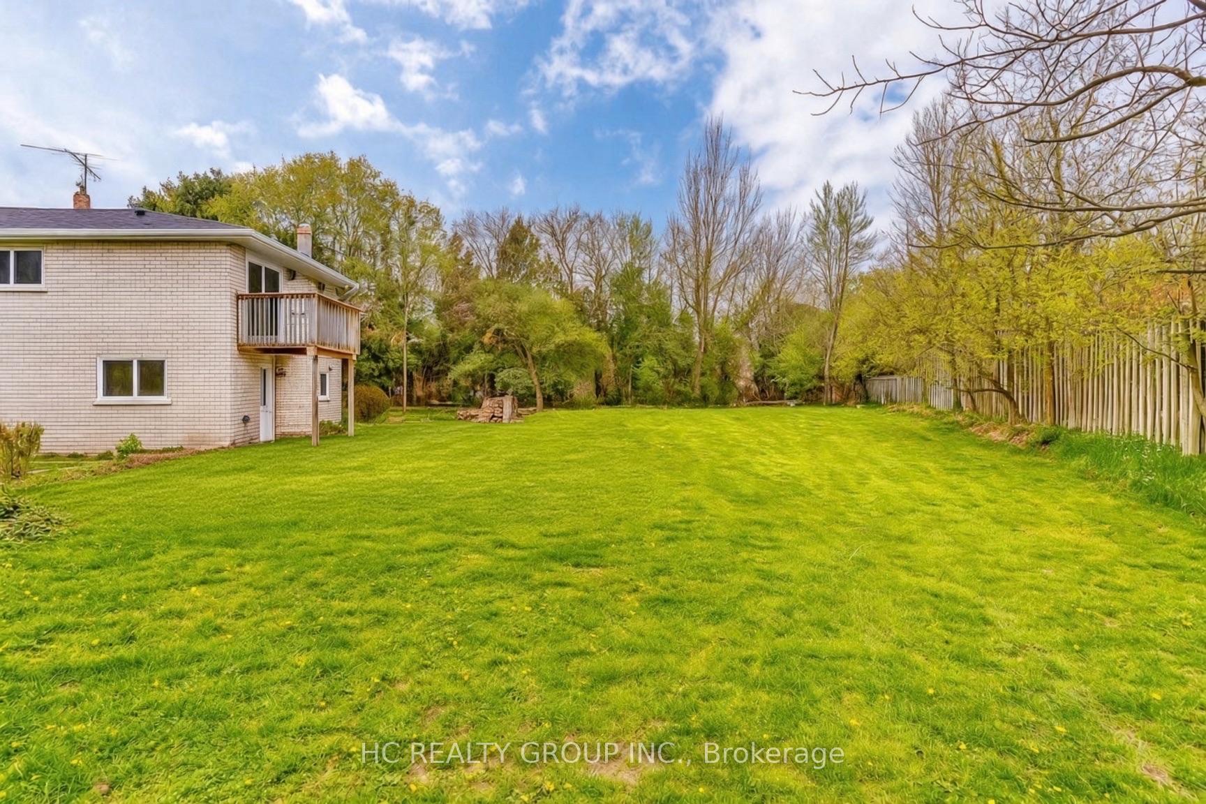 Photo 17 of 32 B King Richard Court, Markham, Bullock — HOMEH