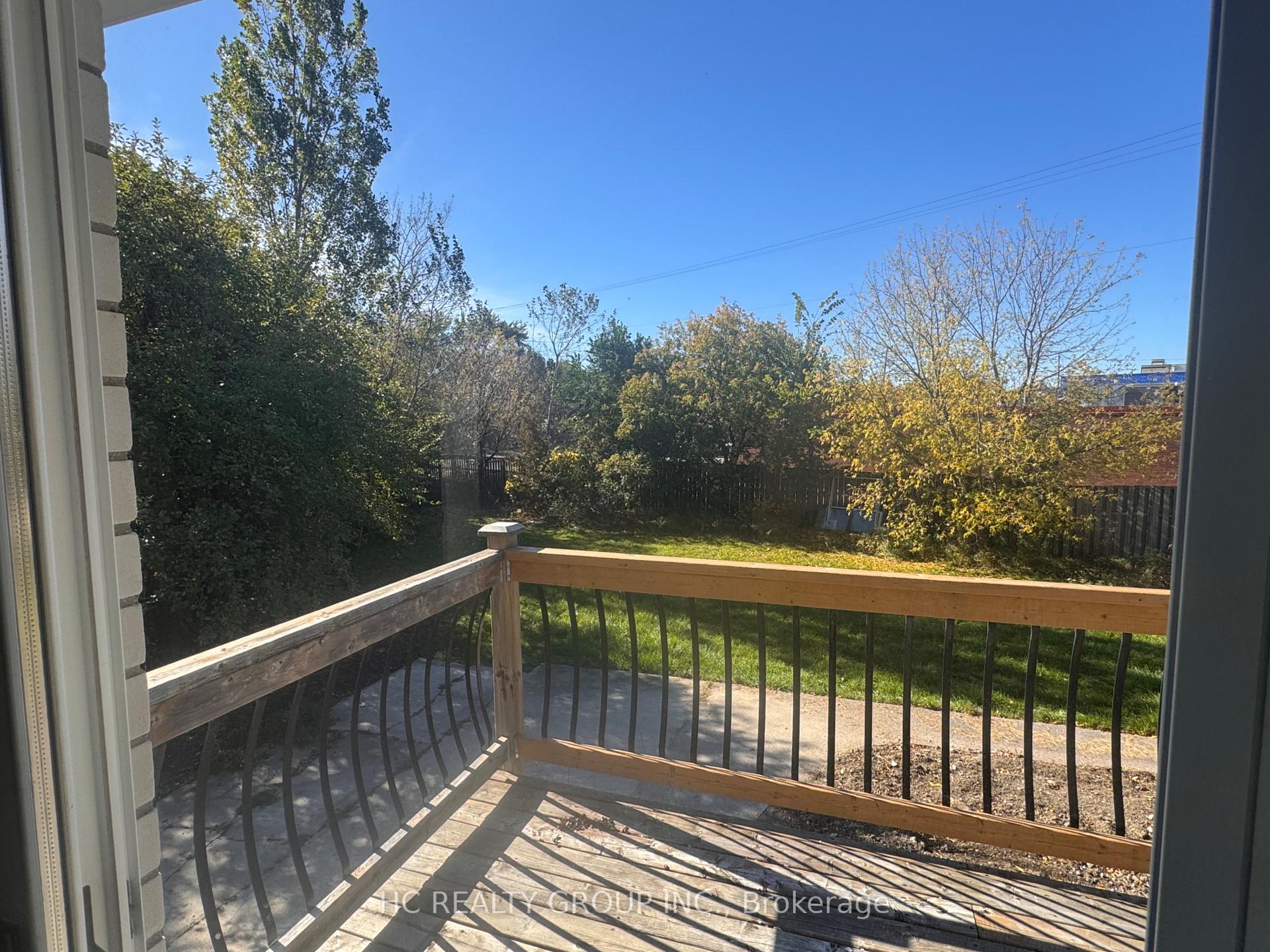 Photo 18 of 32 B King Richard Court, Markham, Bullock — HOMEH