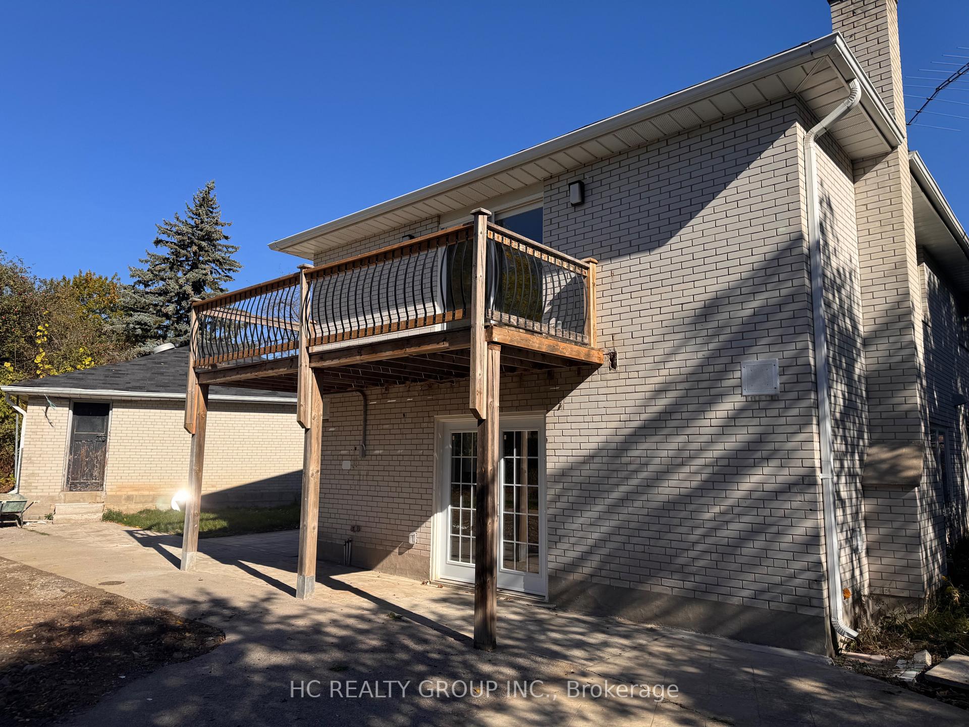 Photo 19 of 32 B King Richard Court, Markham, Bullock — HOMEH