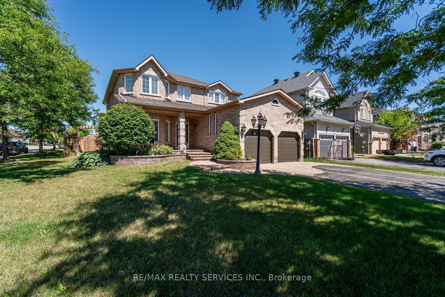 Photo 3 of 22 Sovereign's Gate, Barrie, Painswick South — HOMEH