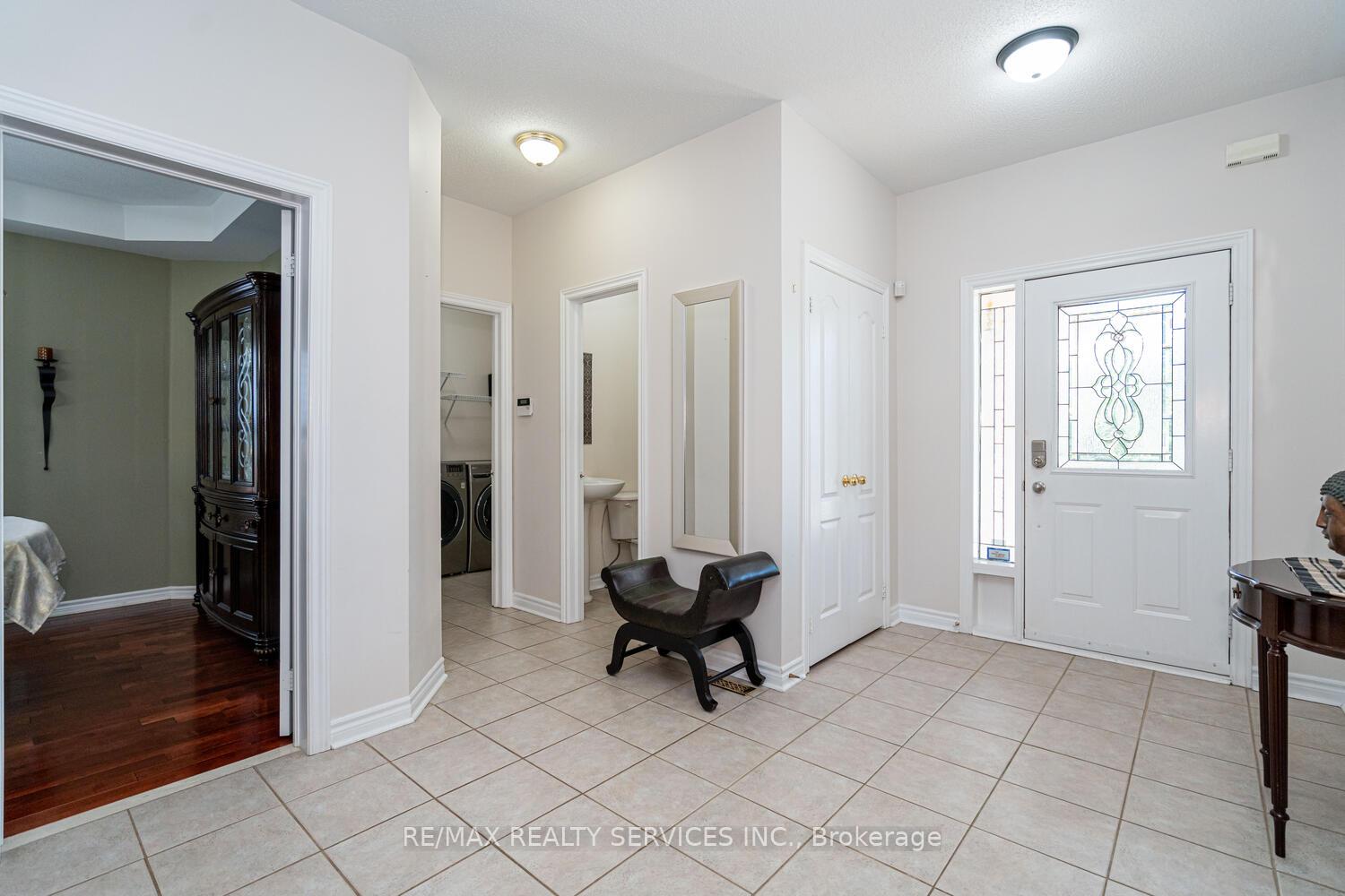 Photo 6 of 22 Sovereign's Gate, Barrie, Painswick South — HOMEH