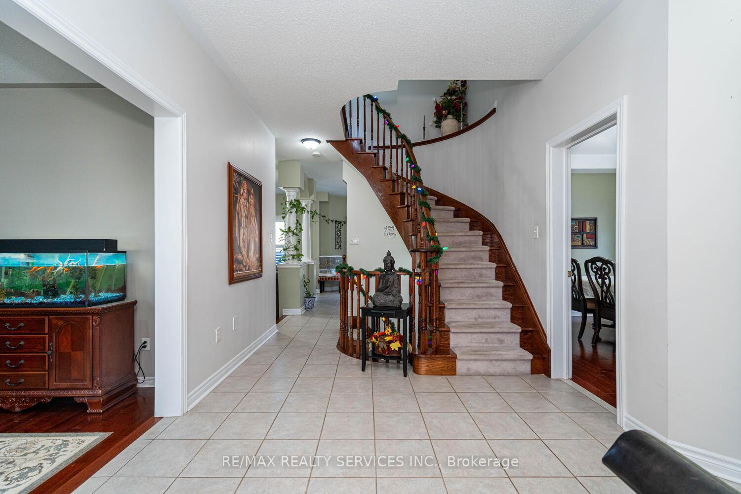 Photo 7 of 22 Sovereign's Gate, Barrie, Painswick South — HOMEH