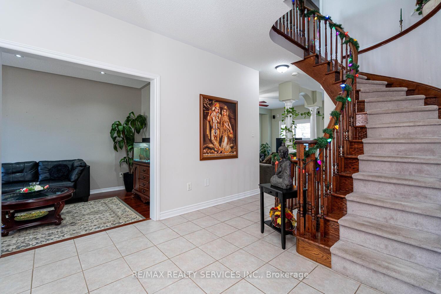Photo 21 of 22 Sovereign's Gate, Barrie, Painswick South — HOMEH