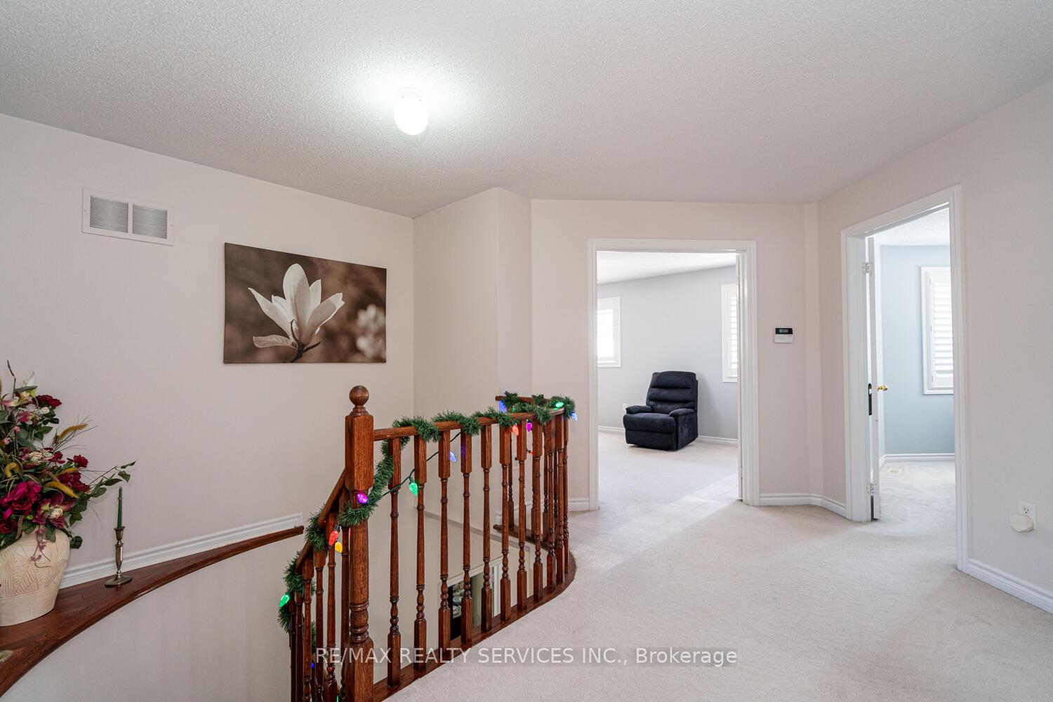 Photo 23 of 22 Sovereign's Gate, Barrie, Painswick South — HOMEH
