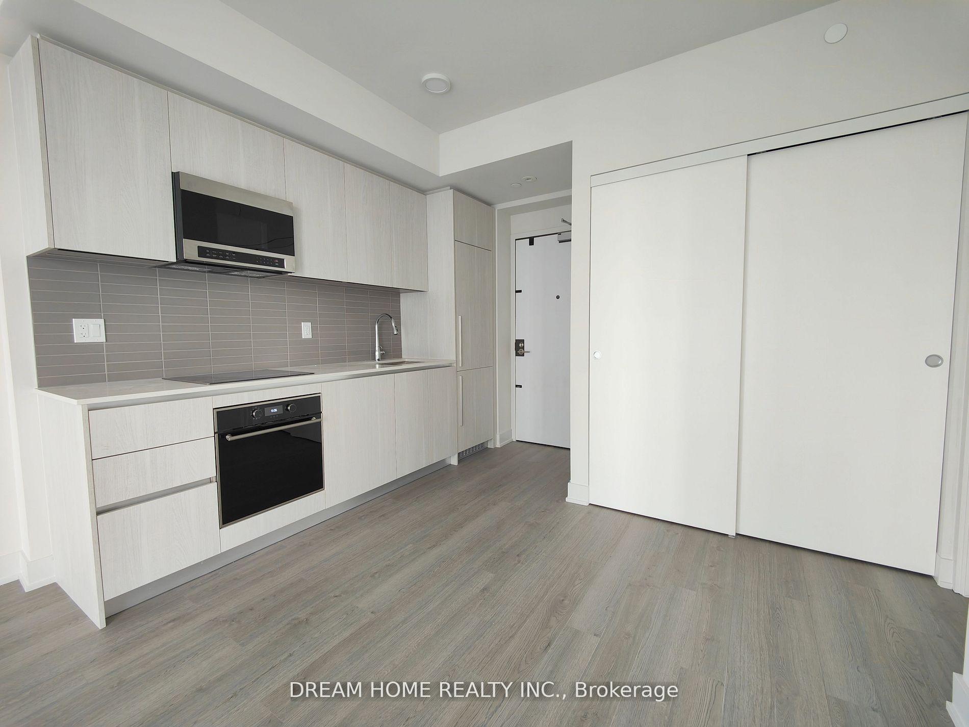 Photo 4 of Unit 3708, 8 Cumberland Street, Toronto, The Annex — HOMEH