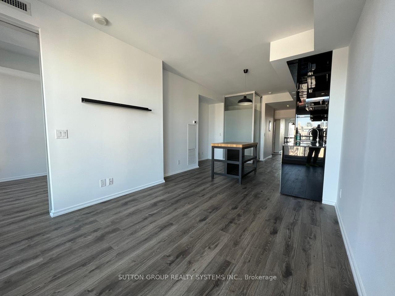 Photo 5 of Unit 2917, 70 Temperance Street, Toronto, Bay Street Corridor — HOMEH