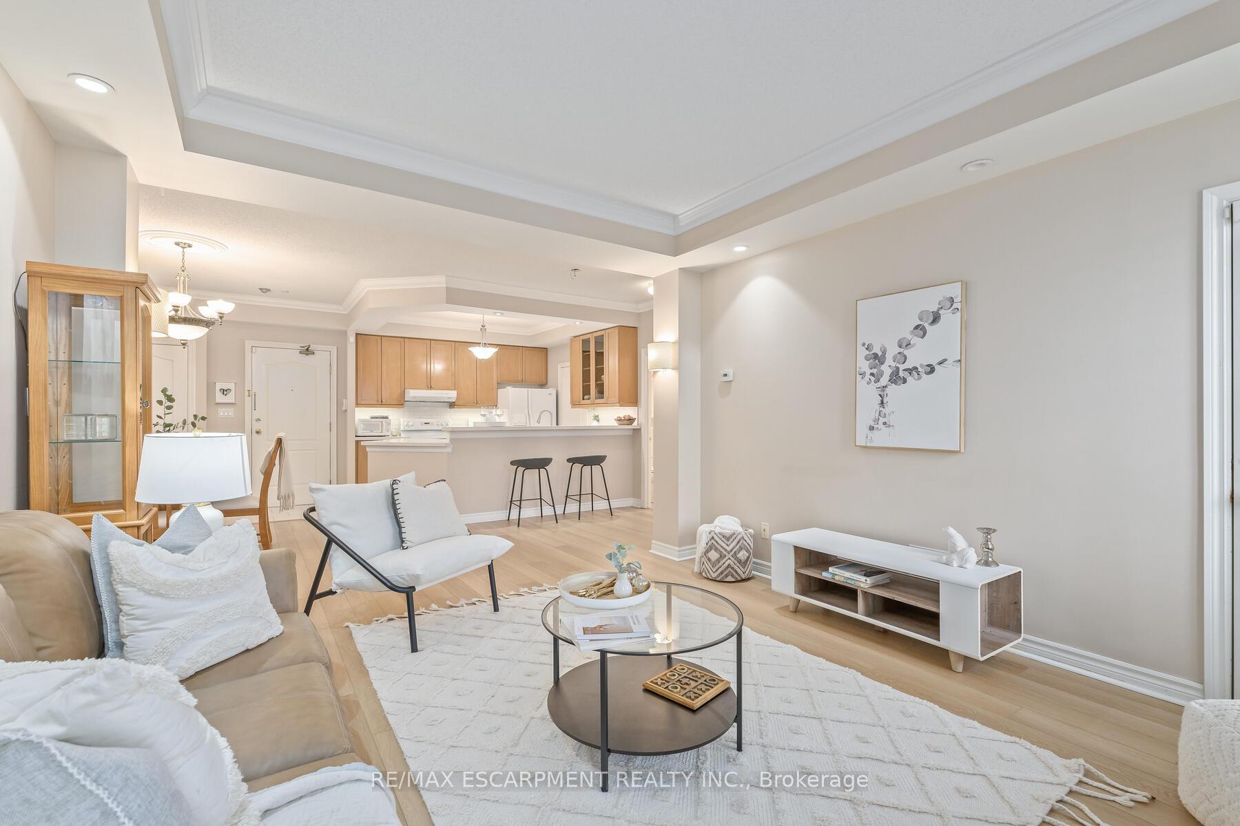 Photo 19 of Unit 116, 3351 Cawthra Road, Mississauga, Applewood — HOMEH