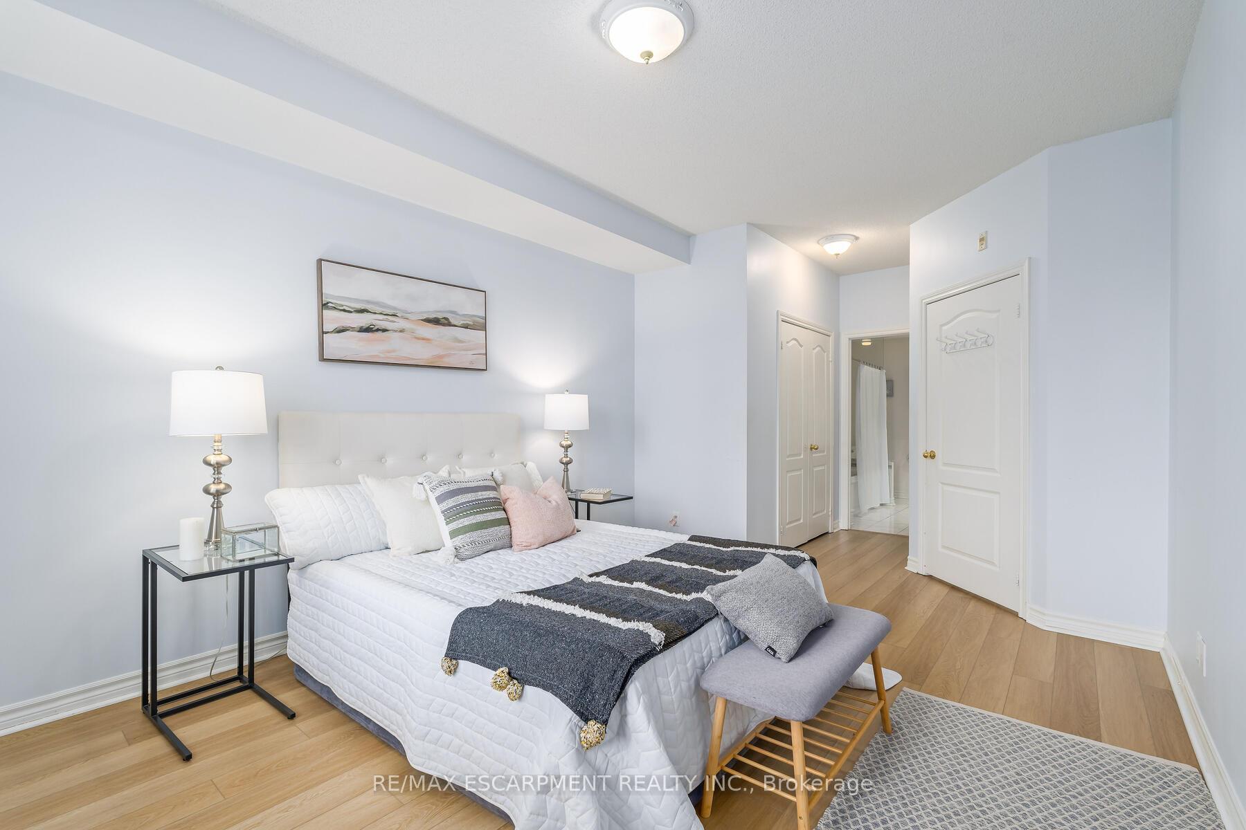Photo 22 of Unit 116, 3351 Cawthra Road, Mississauga, Applewood — HOMEH
