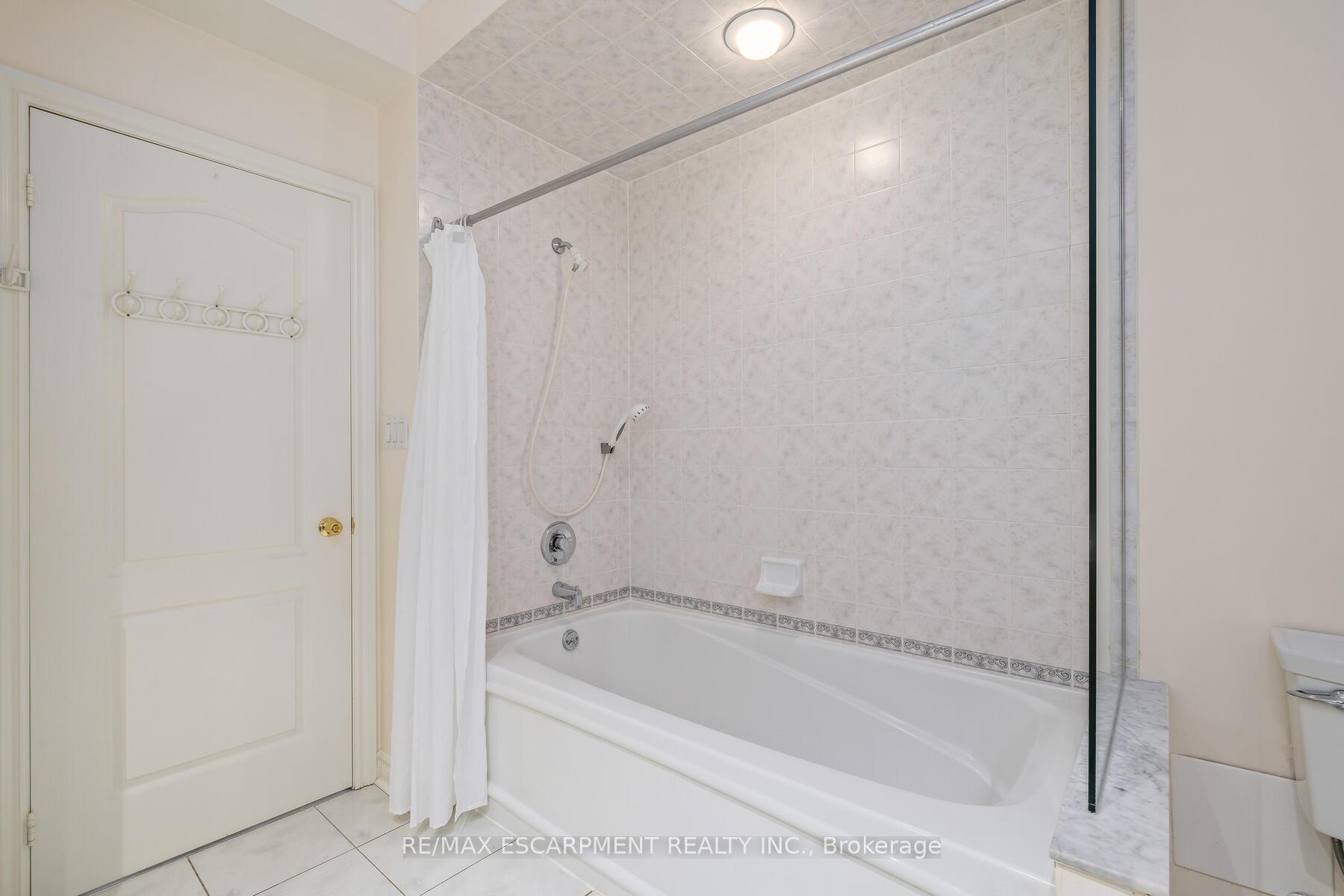 Photo 25 of Unit 116, 3351 Cawthra Road, Mississauga, Applewood — HOMEH