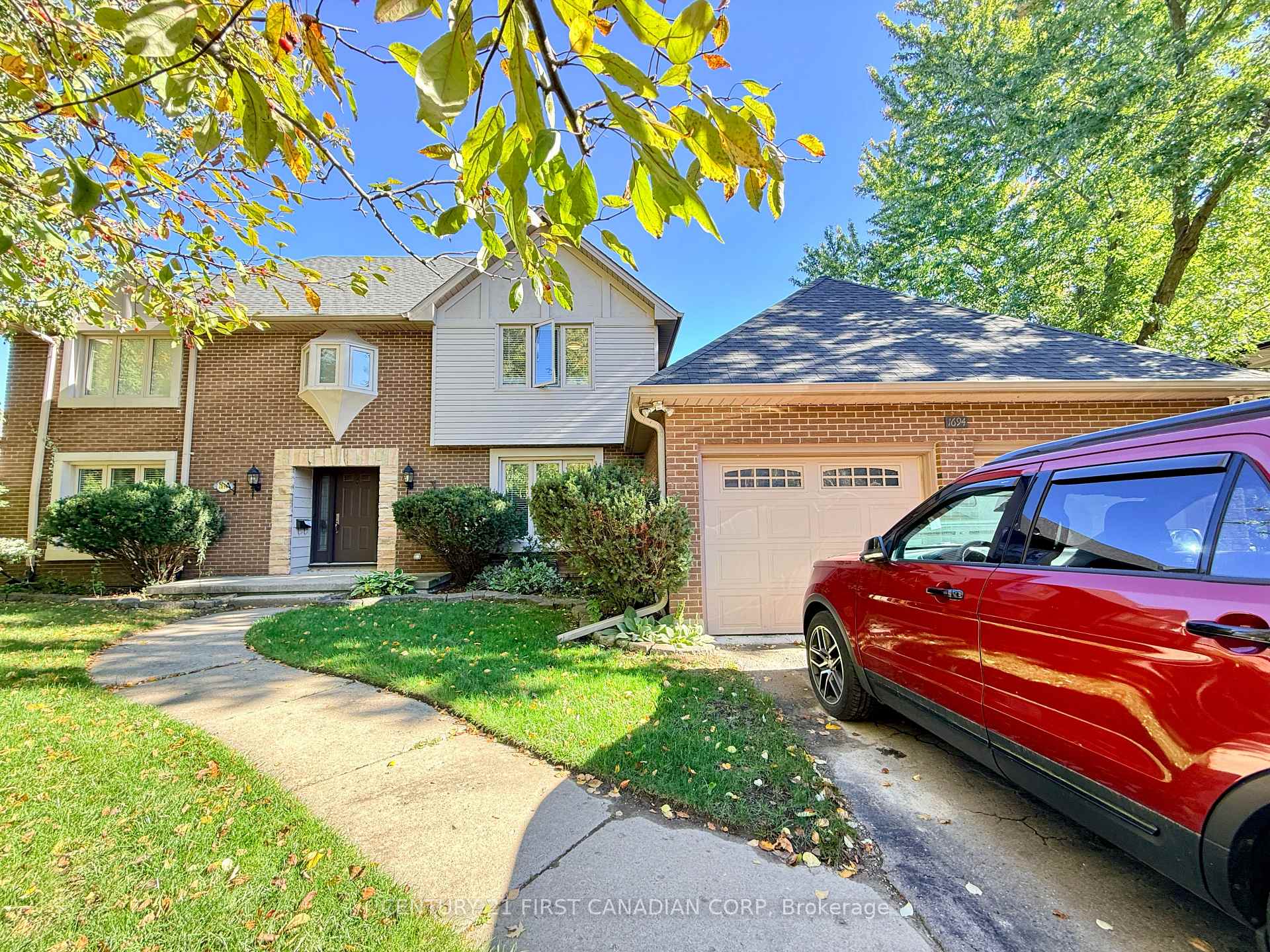 Photo 2 of Unit Basement, 1694 Hillside Drive, London, North A — HOMEH