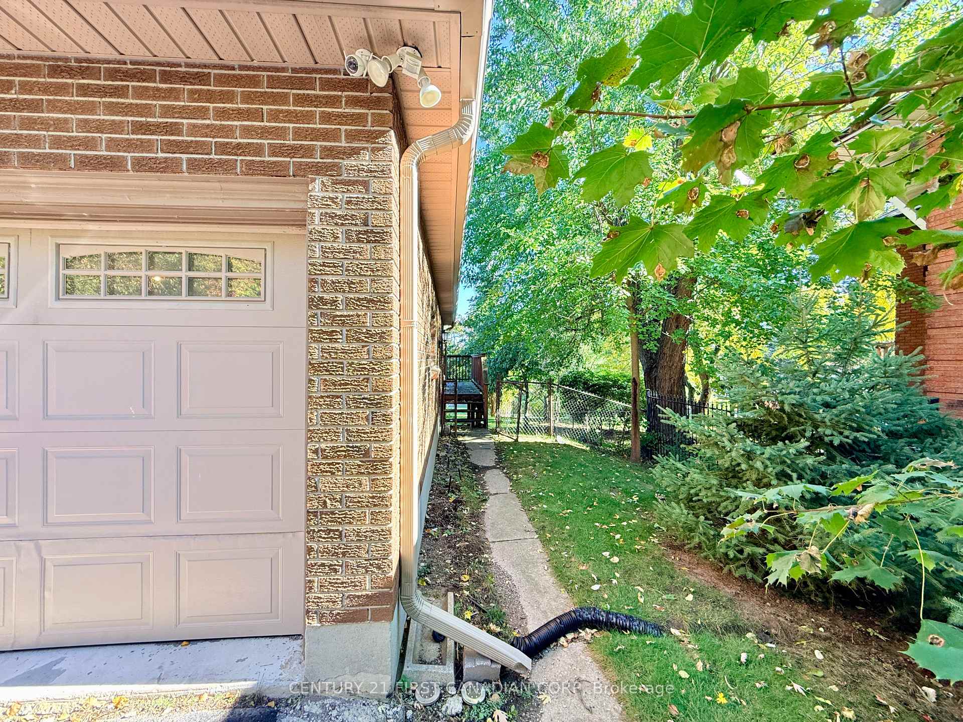 Photo 3 of Unit Basement, 1694 Hillside Drive, London, North A — HOMEH