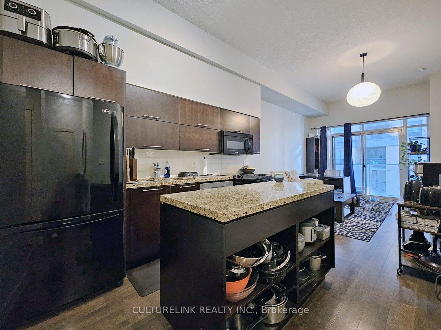 Photo 8 of Unit 707, 126 Simcoe Street, Toronto, Waterfront Communities — HOMEH