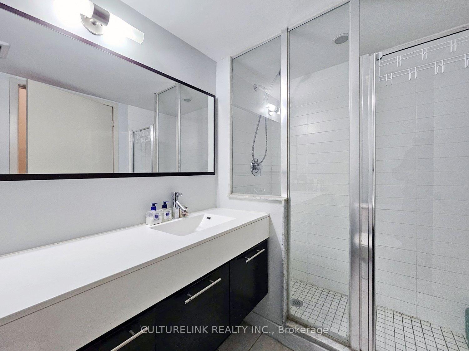 Photo 14 of Unit 707, 126 Simcoe Street, Toronto, Waterfront Communities — HOMEH