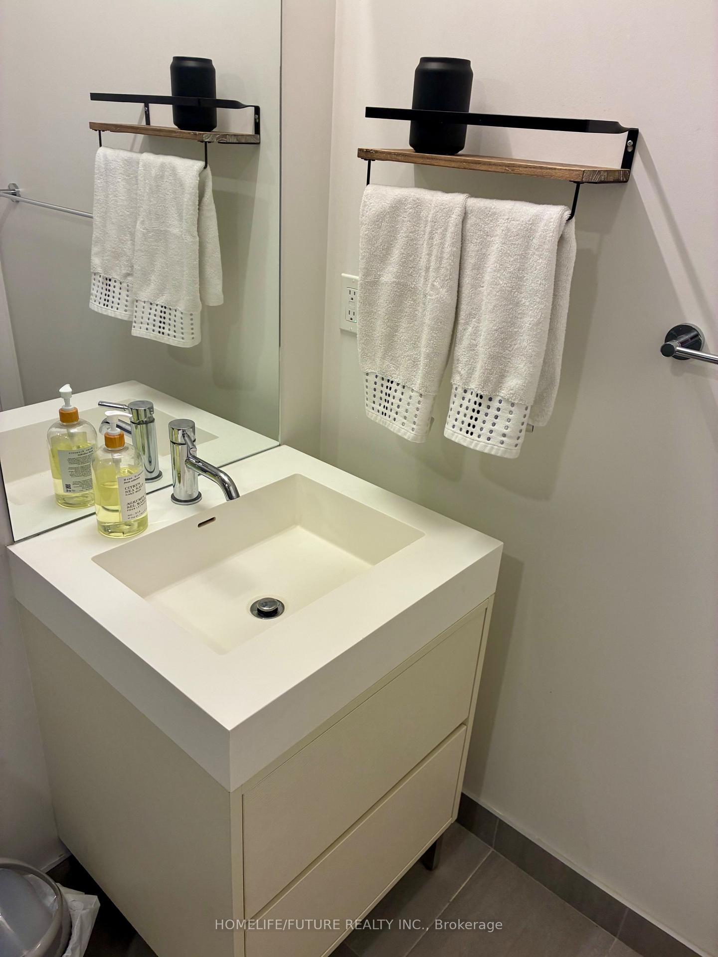 Photo 9 of Unit 610, 9 Tecumseth Street, Toronto, Niagara — HOMEH