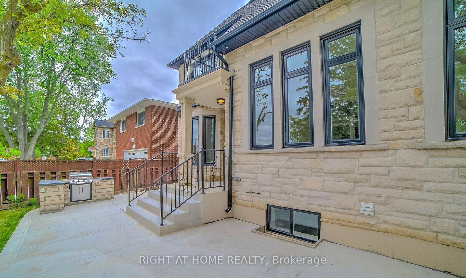 Photo 6 of 53 Eaglewood Boulevard, Mississauga, Mineola — HOMEH