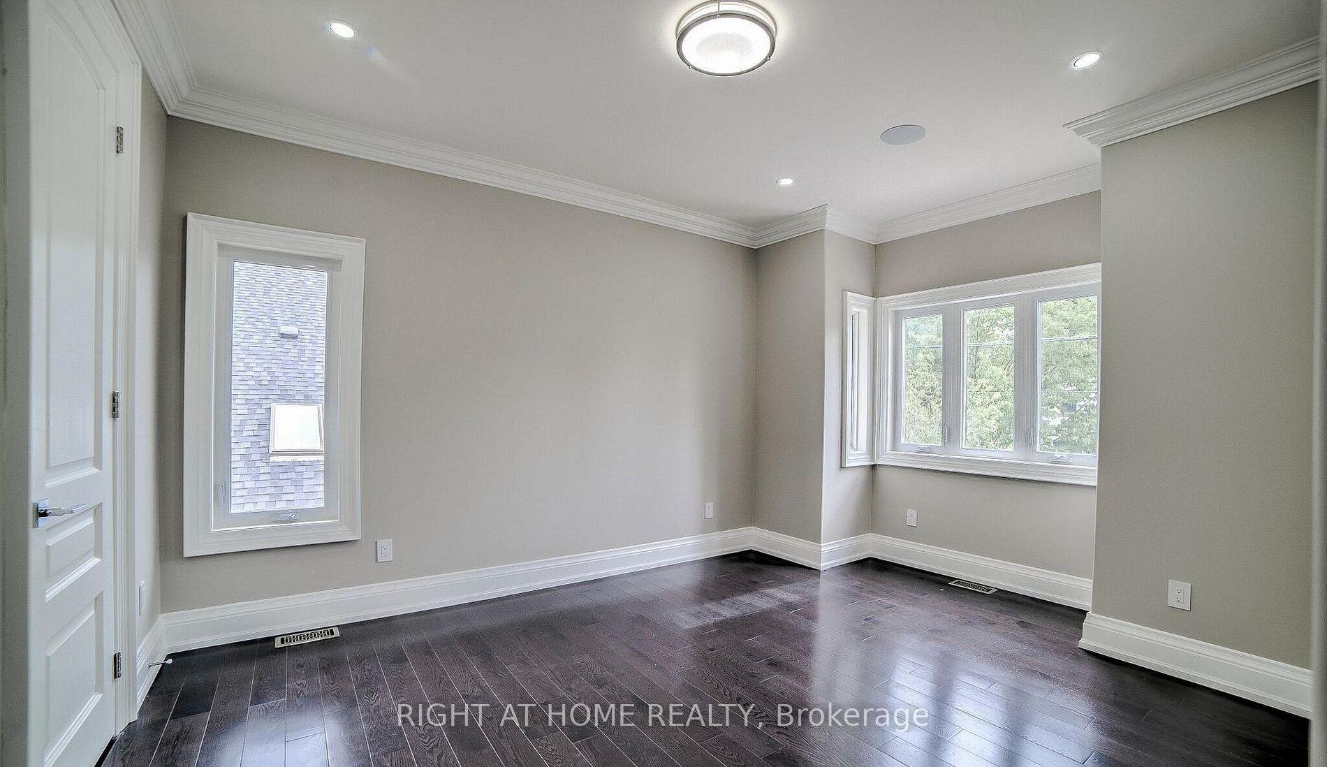Photo 54 of 53 Eaglewood Boulevard, Mississauga, Mineola — HOMEH