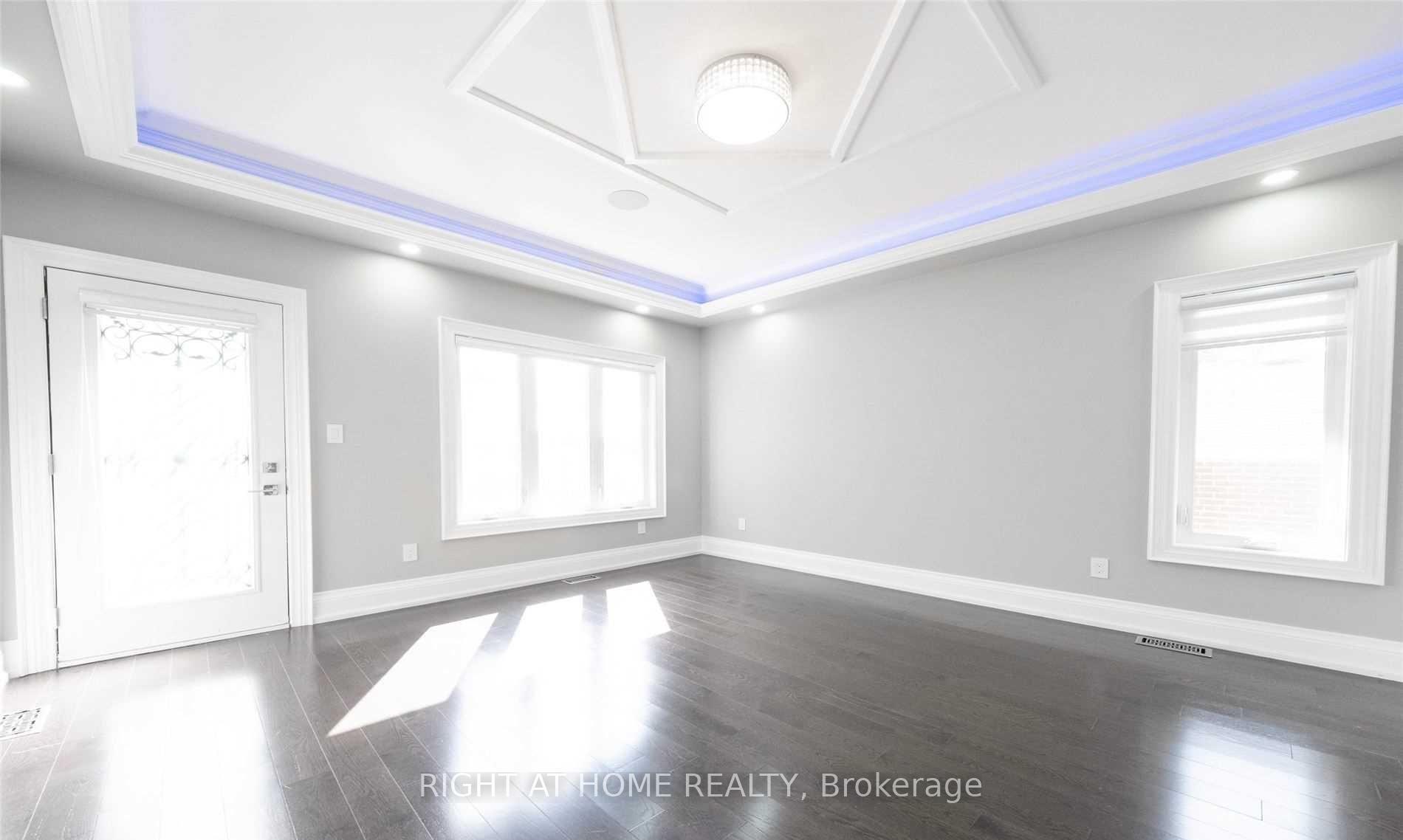 Photo 64 of 53 Eaglewood Boulevard, Mississauga, Mineola — HOMEH