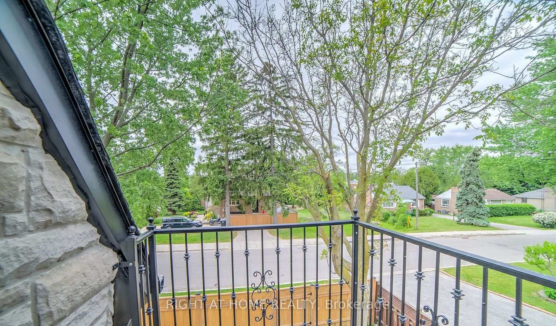 Photo 66 of 53 Eaglewood Boulevard, Mississauga, Mineola — HOMEH