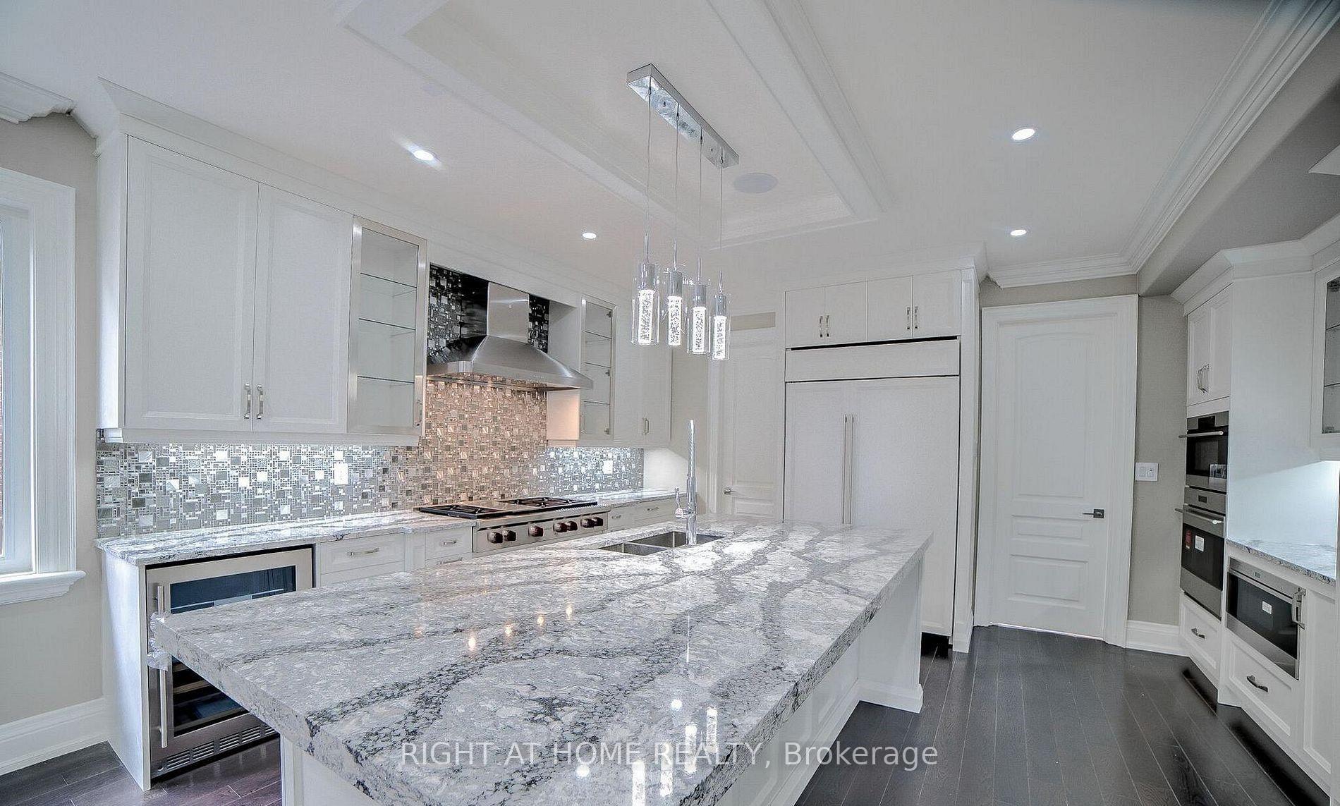 Photo 25 of 53 Eaglewood Boulevard, Mississauga, Mineola — HOMEH