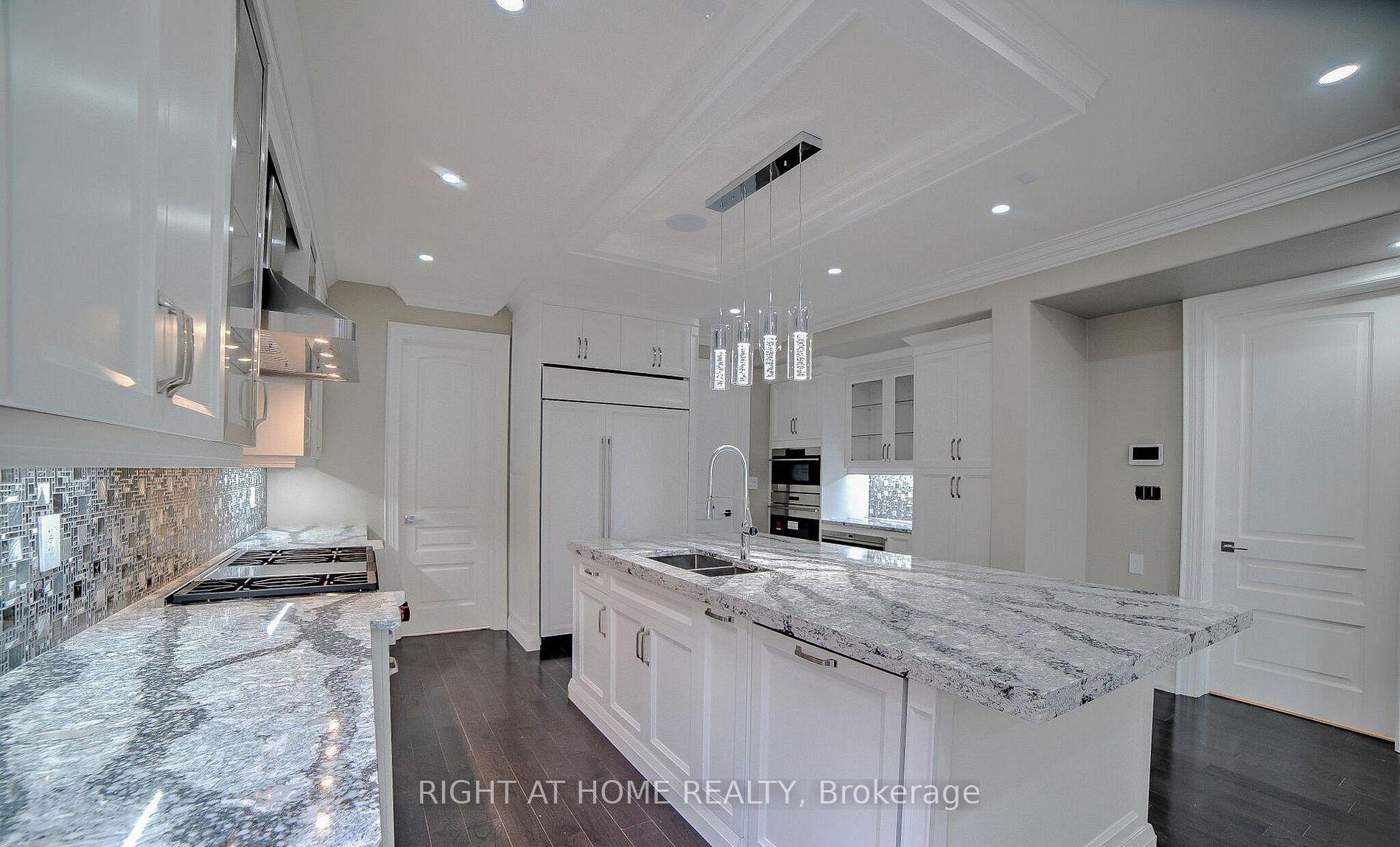 Photo 27 of 53 Eaglewood Boulevard, Mississauga, Mineola — HOMEH