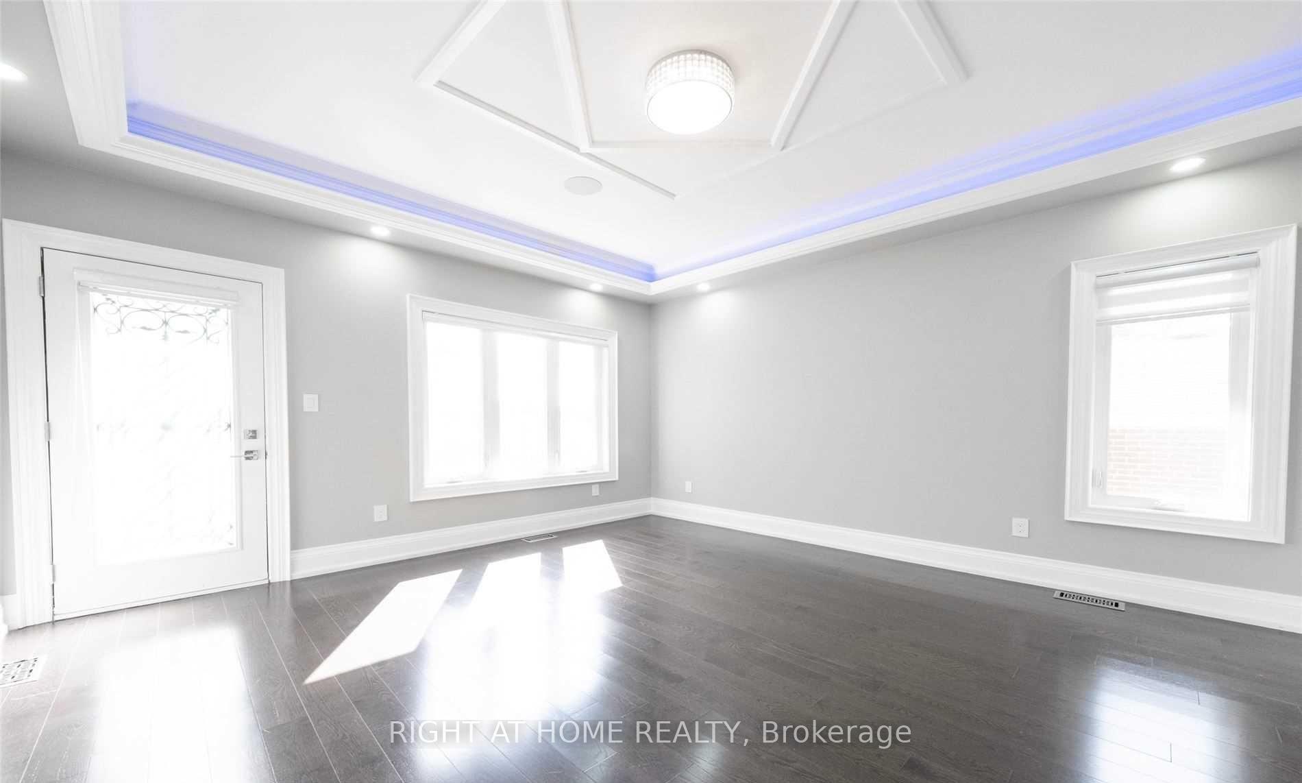 Photo 43 of 53 Eaglewood Boulevard, Mississauga, Mineola — HOMEH