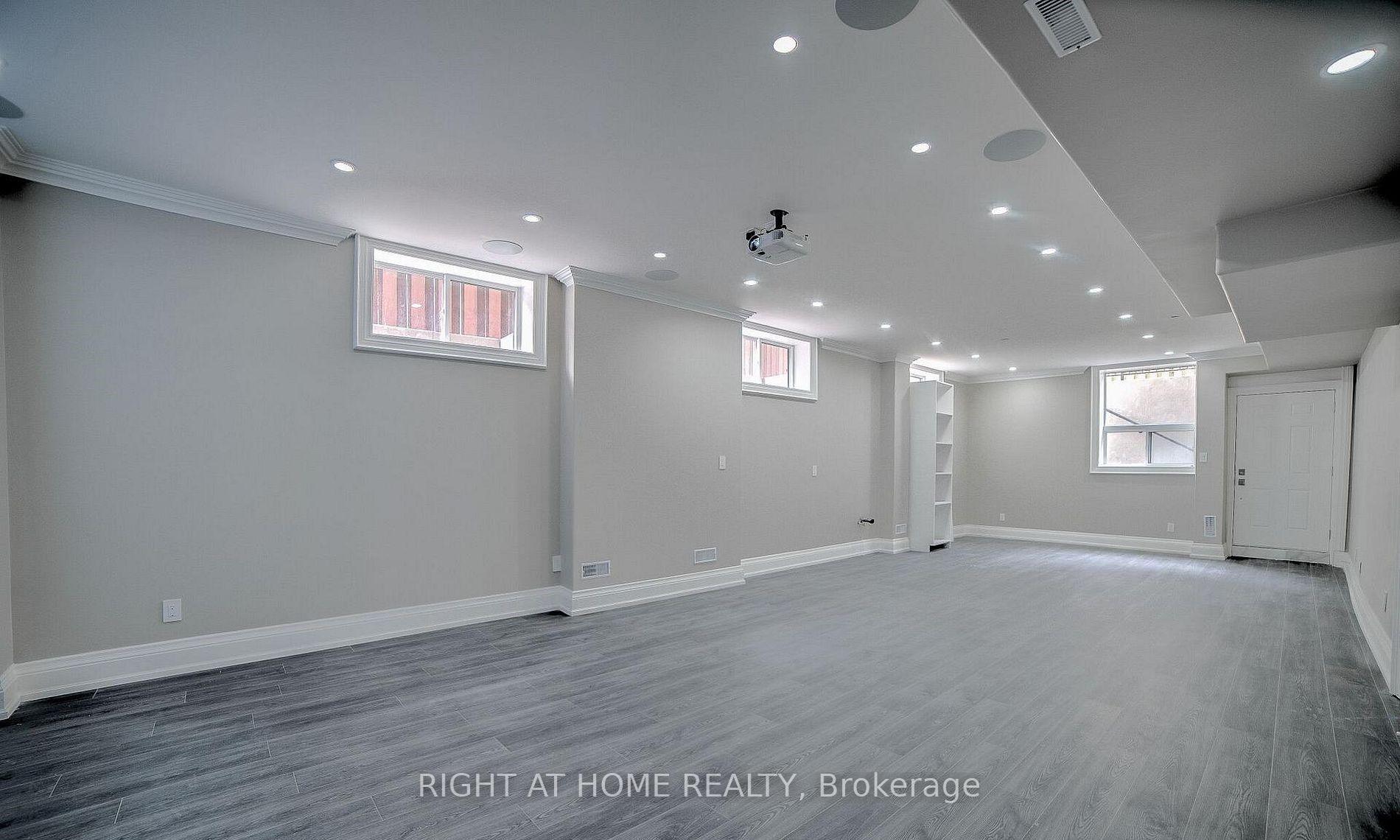 Photo 59 of 53 Eaglewood Boulevard, Mississauga, Mineola — HOMEH