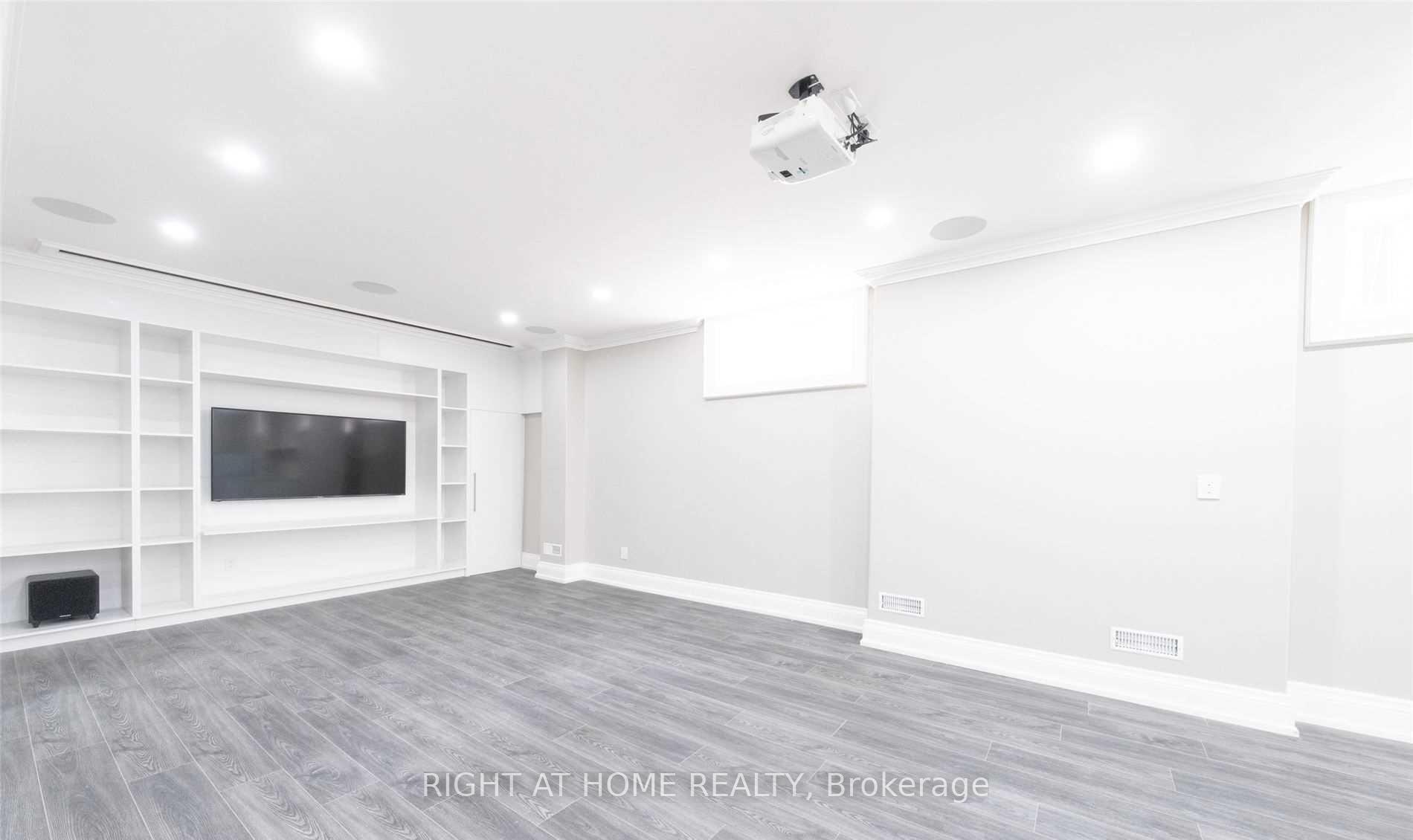 Photo 61 of 53 Eaglewood Boulevard, Mississauga, Mineola — HOMEH