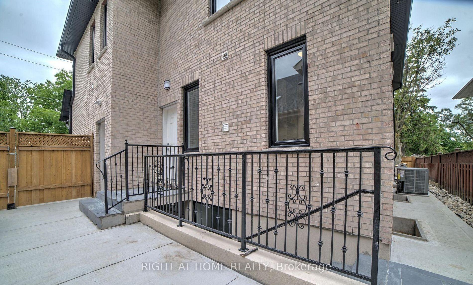Photo 65 of 53 Eaglewood Boulevard, Mississauga, Mineola — HOMEH