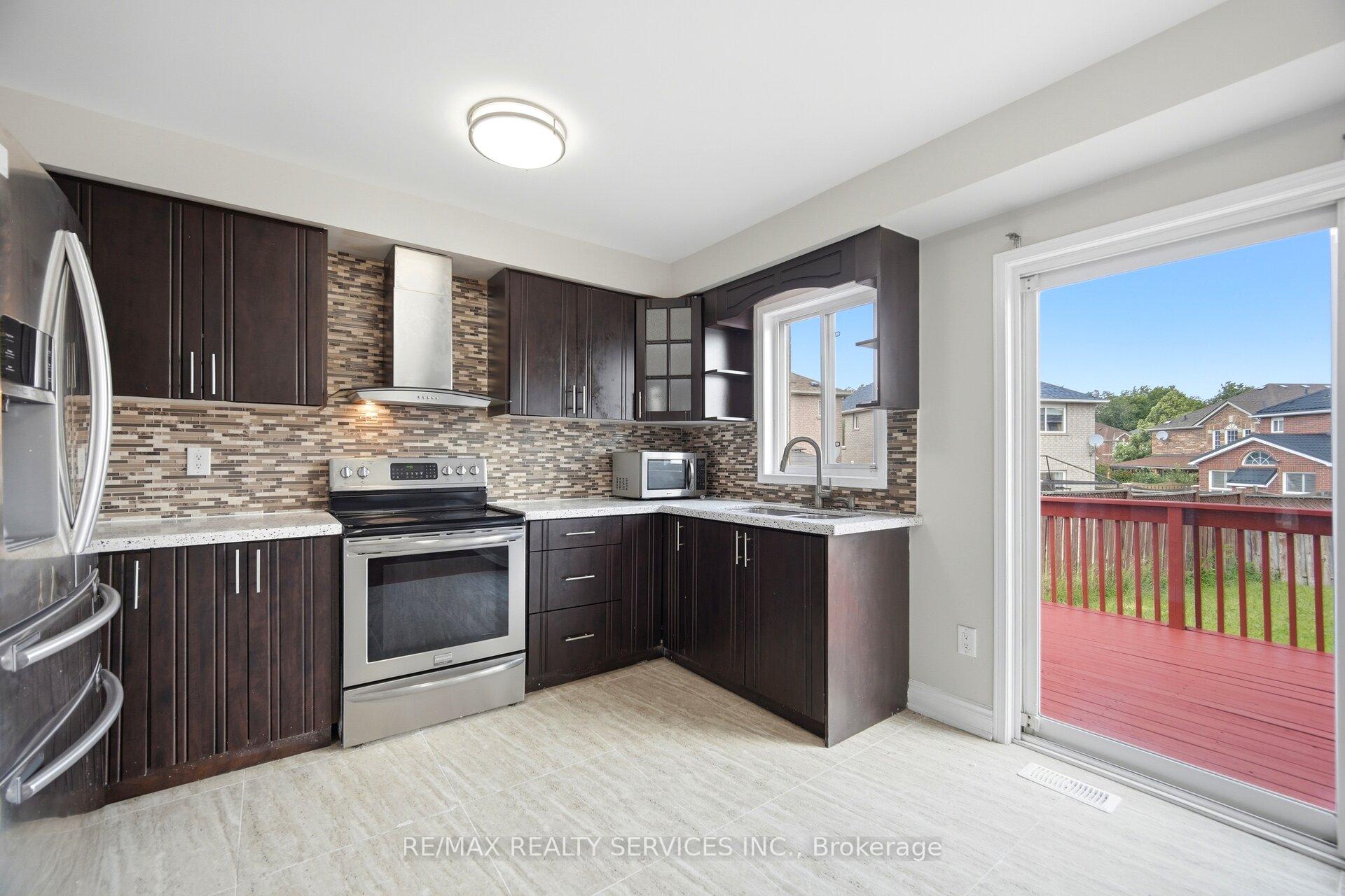 Photo 16 of 249 Sunny Meadow Boulevard, Brampton, Sandringham-Wellington — HOMEH