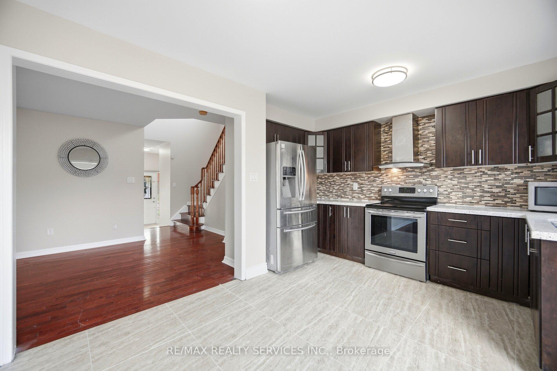 Photo 17 of 249 Sunny Meadow Boulevard, Brampton, Sandringham-Wellington — HOMEH