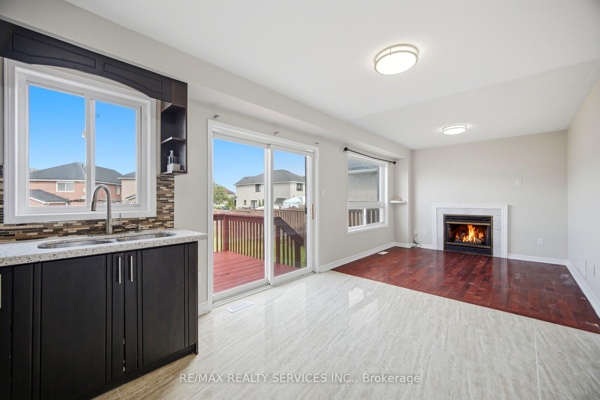 Photo 18 of 249 Sunny Meadow Boulevard, Brampton, Sandringham-Wellington — HOMEH